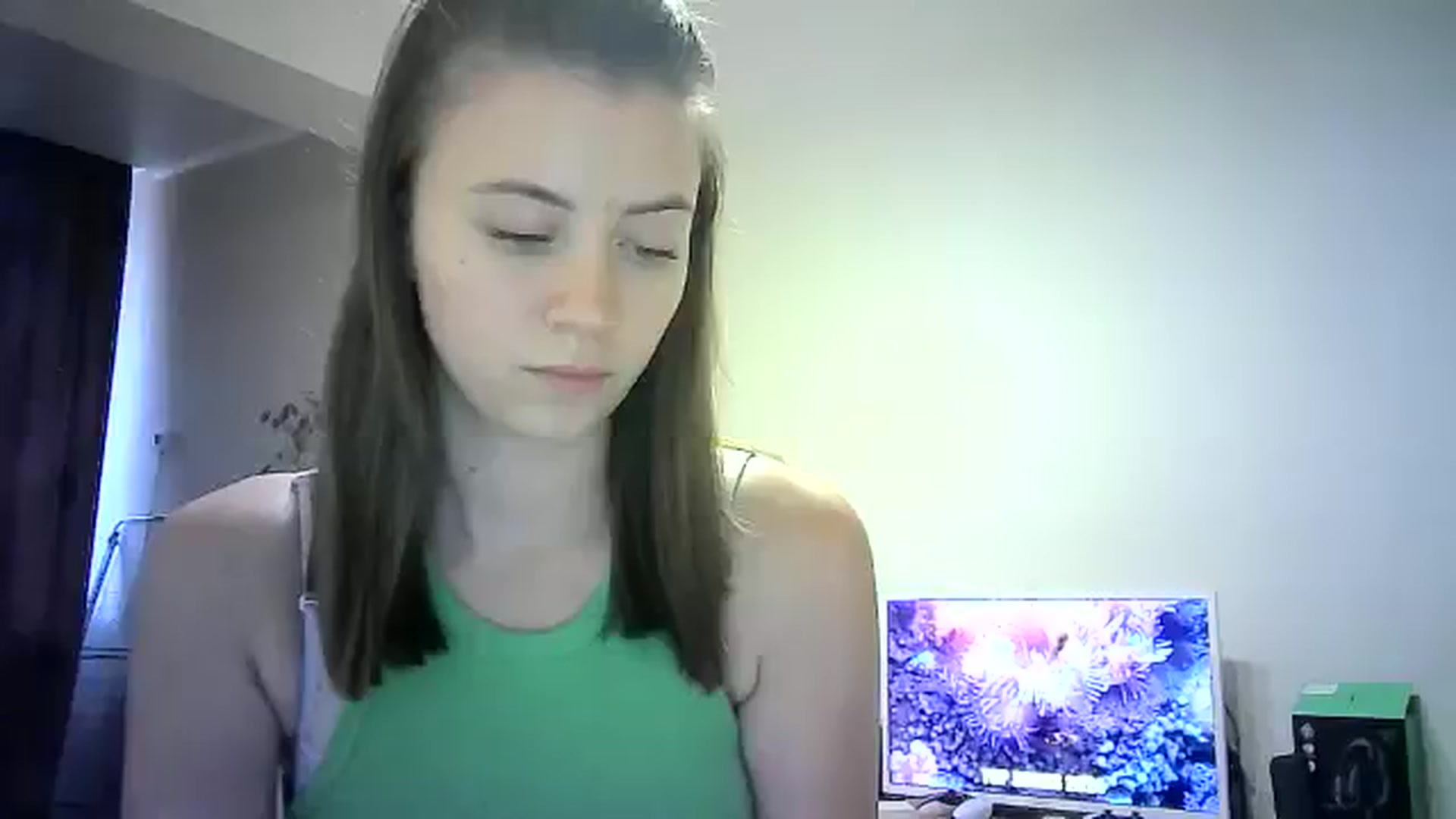 Gallery image thumbnail from Sulfate0's myfreecams stream on, 06/14/2024, 13:11 image 15 of 20