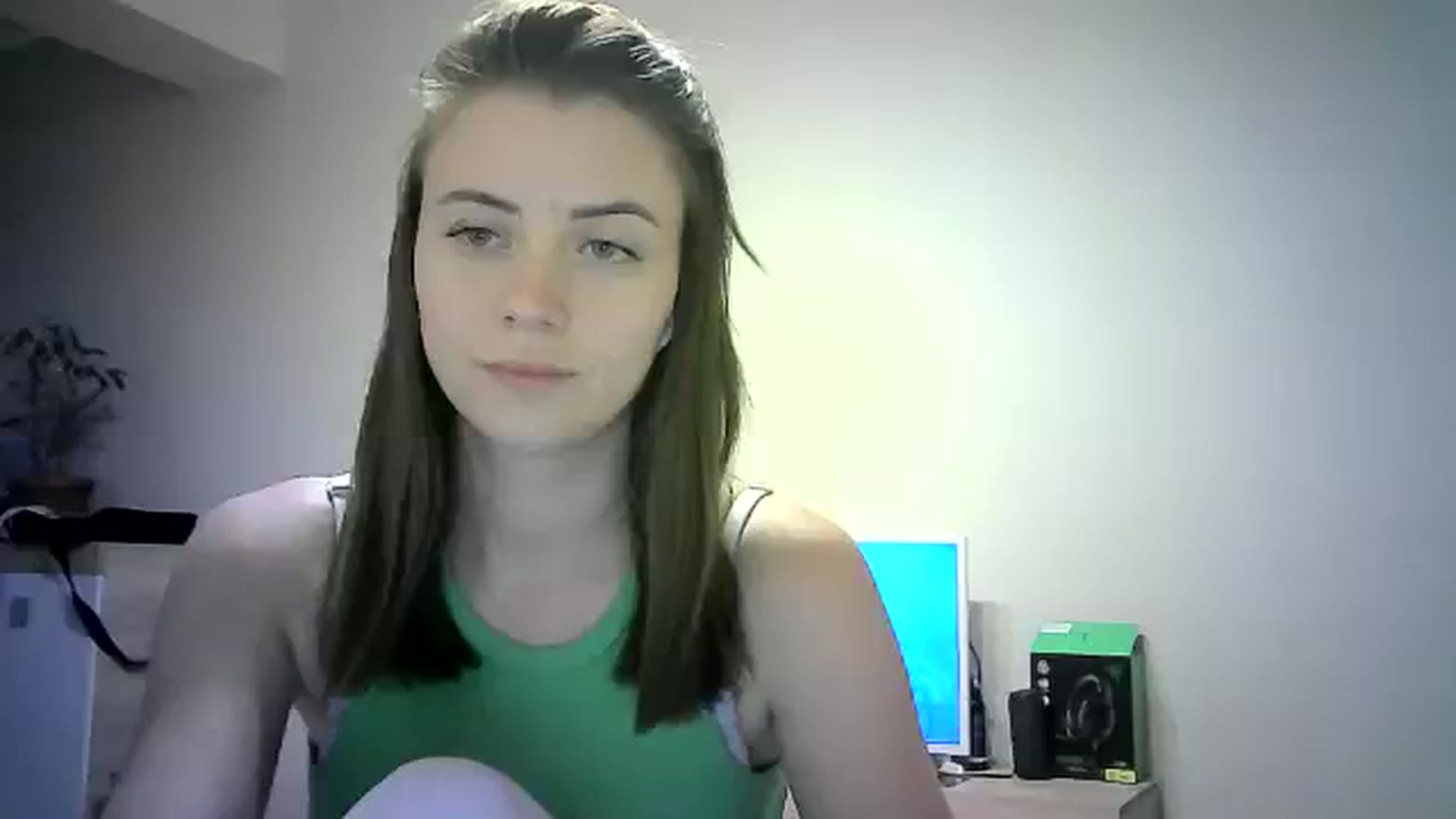 Gallery image thumbnail from Sulfate0's myfreecams stream on, 06/14/2024, 14:00 image 9 of 20