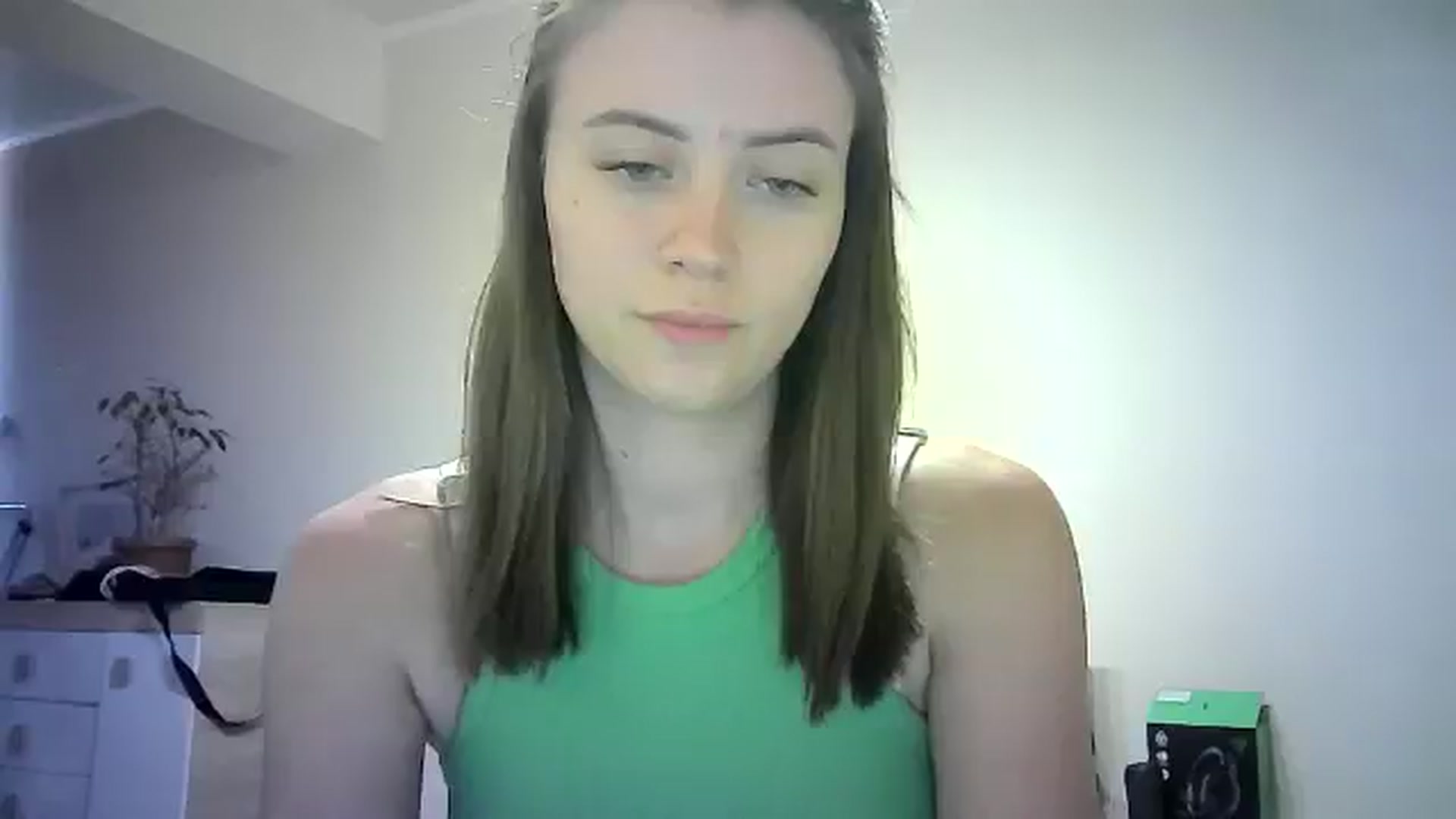 Gallery image thumbnail from Sulfate0's myfreecams stream on, 06/14/2024, 15:01 image 13 of 20