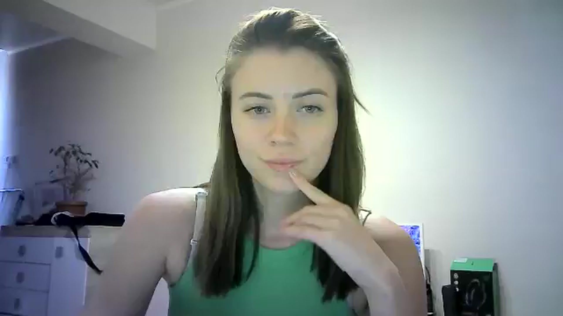 Gallery image thumbnail from Sulfate0's myfreecams stream on, 06/14/2024, 15:01 image 15 of 20