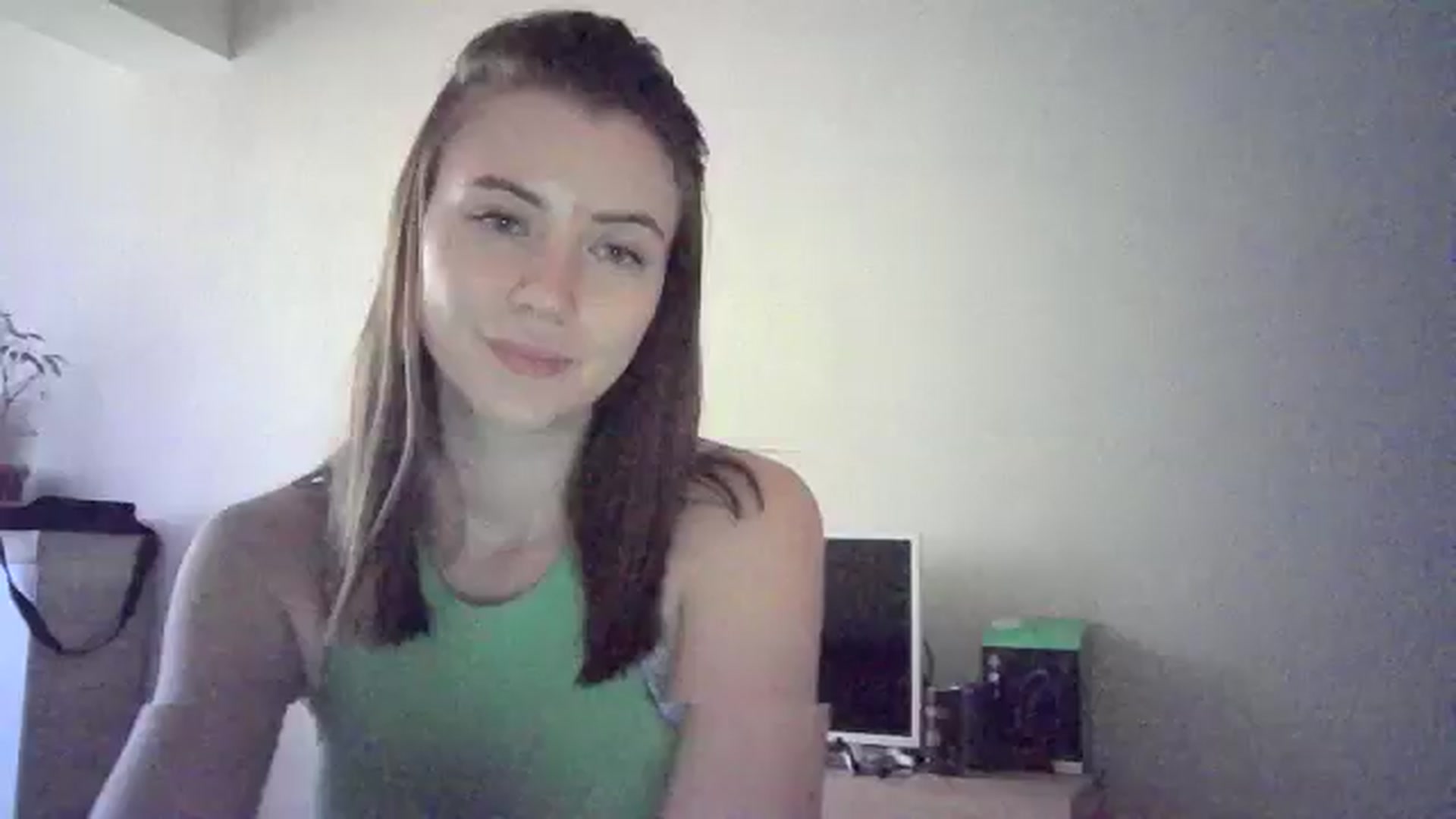 Gallery image thumbnail from Sulfate0's myfreecams stream on, 06/14/2024, 15:26 image 9 of 20