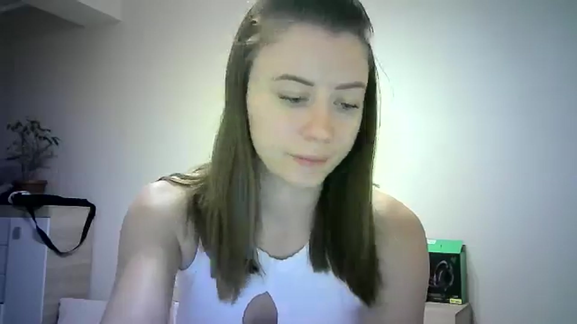 Gallery image thumbnail from Sulfate0's myfreecams stream on, 06/15/2024, 08:41 image 15 of 20