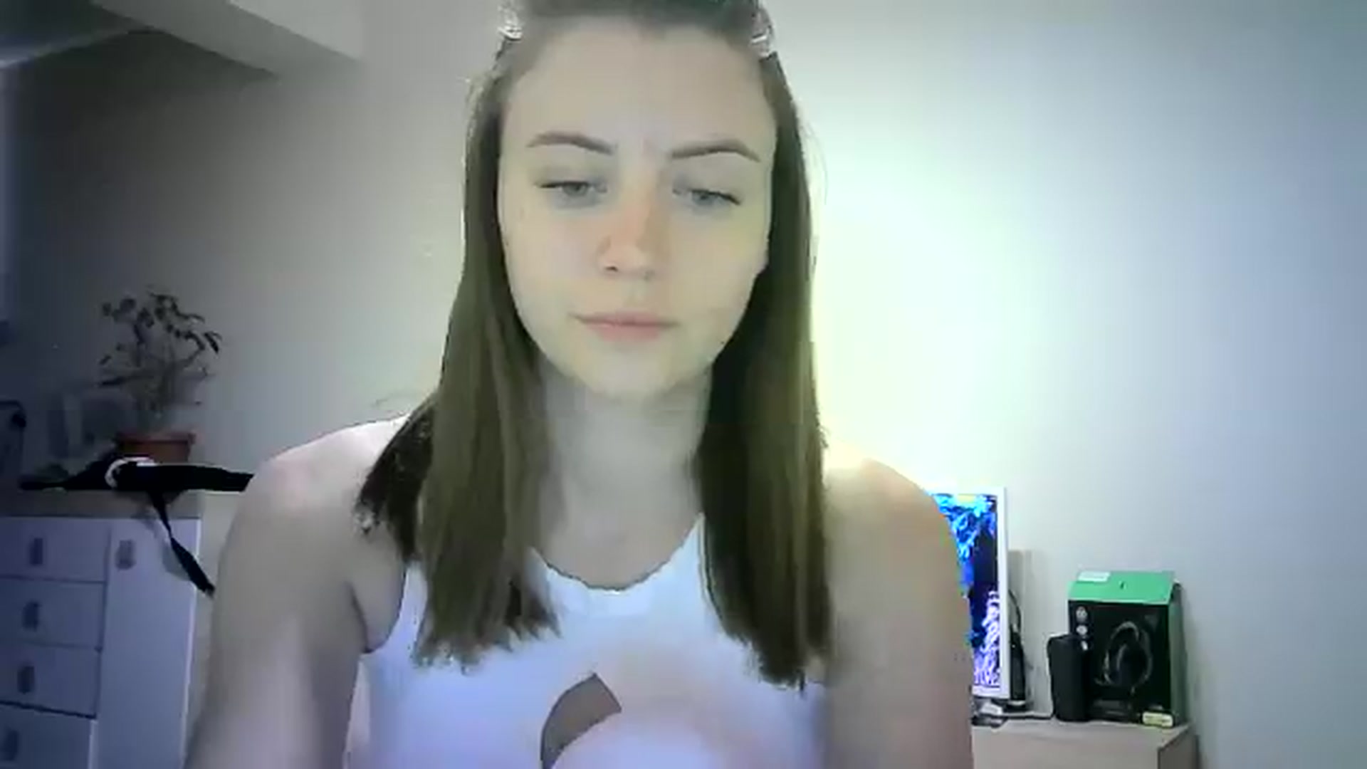 Gallery image thumbnail from Sulfate0's myfreecams stream on, 06/15/2024, 08:41 image 20 of 20