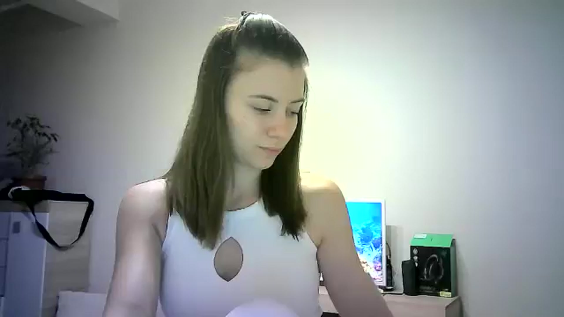 Gallery image thumbnail from Sulfate0's myfreecams stream on, 06/15/2024, 08:41 image 11 of 20