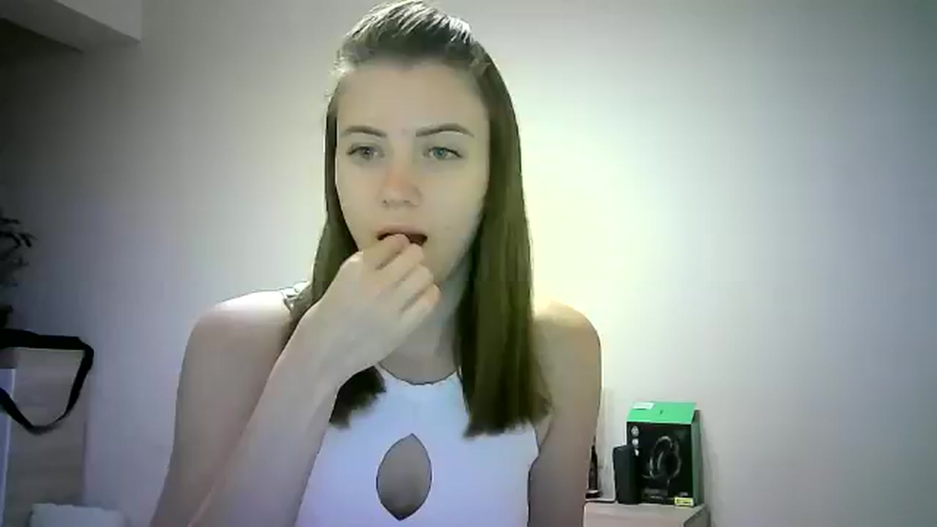 Gallery image thumbnail from Sulfate0's myfreecams stream on, 06/15/2024, 08:41 image 6 of 20