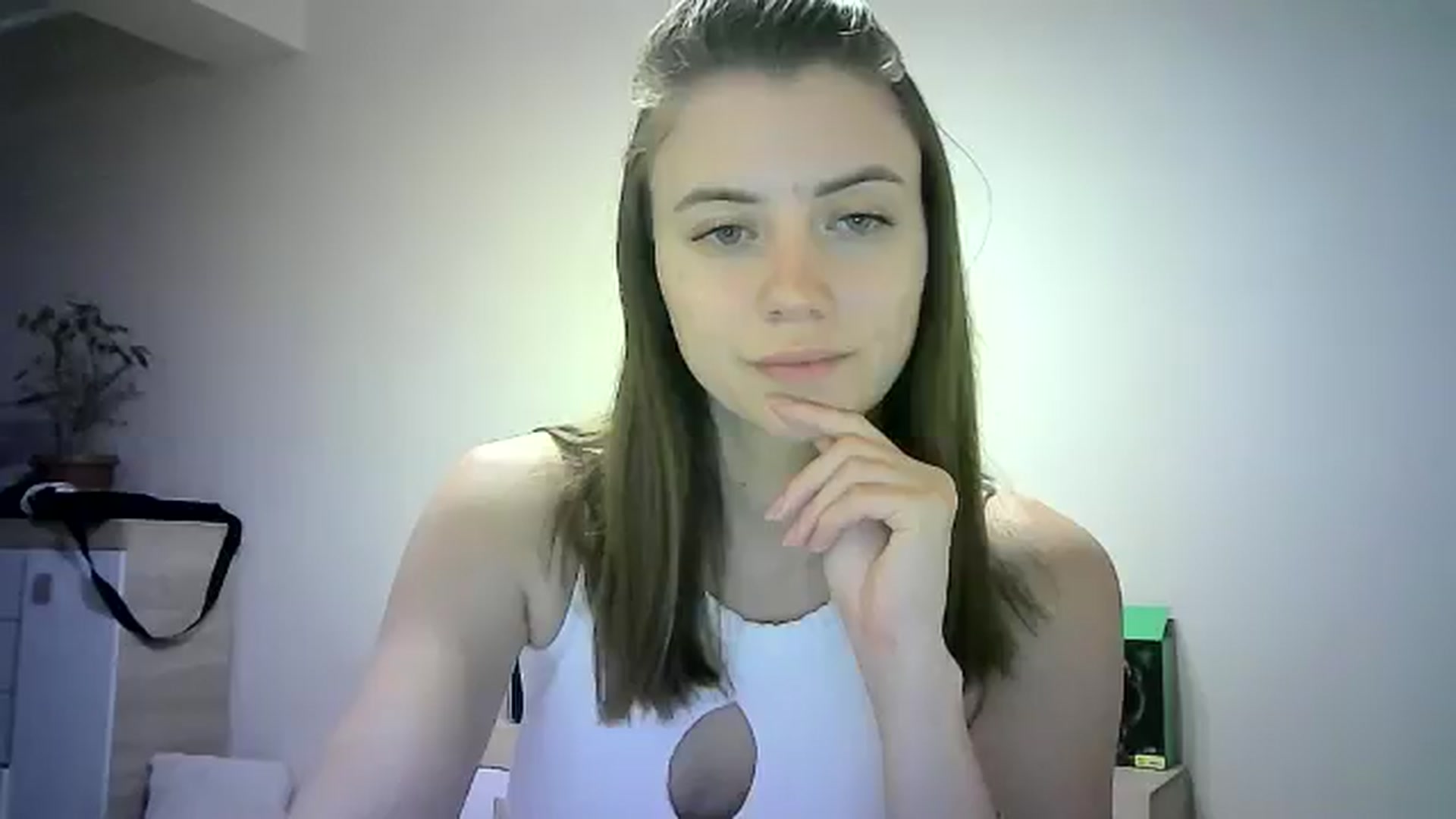 Gallery image thumbnail from Sulfate0's myfreecams stream on, 06/15/2024, 08:41 image 14 of 20