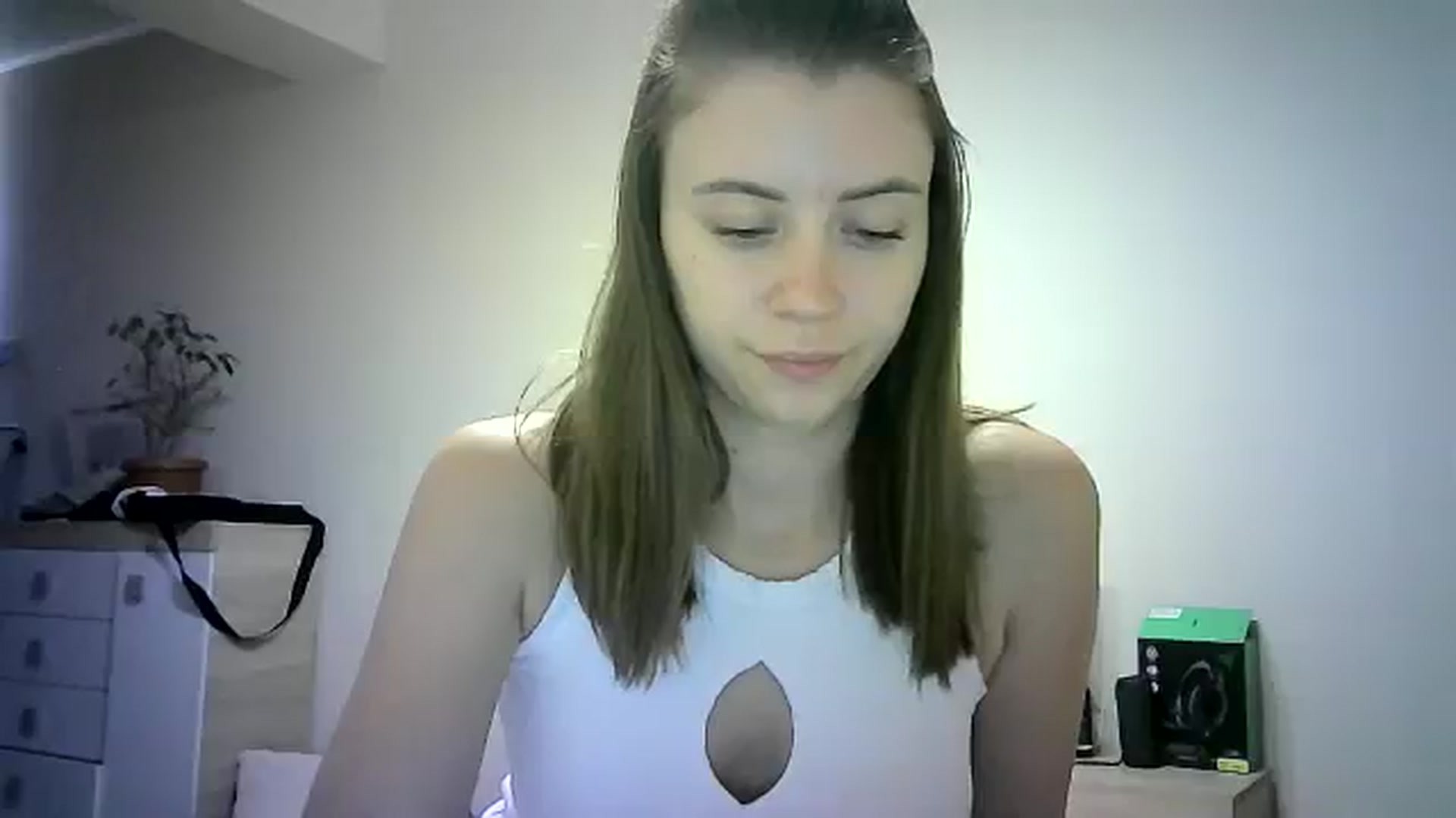 Gallery image thumbnail from Sulfate0's myfreecams stream on, 06/15/2024, 08:56 image 15 of 20