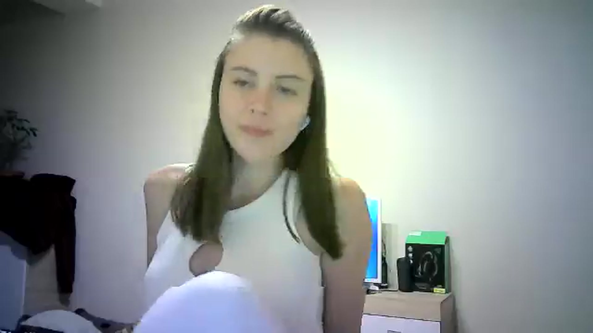 Gallery image thumbnail from Sulfate0's myfreecams stream on, 06/15/2024, 13:47 image 15 of 20