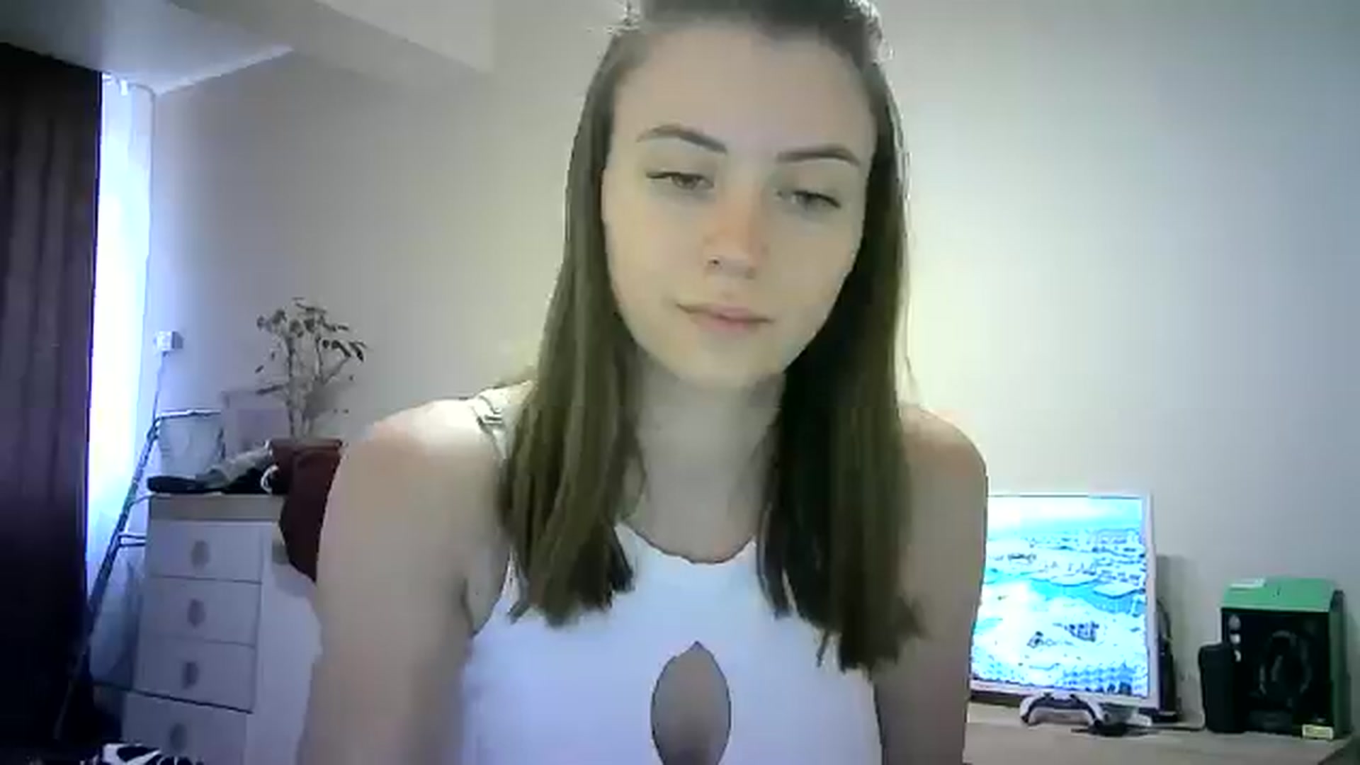 Gallery image thumbnail from Sulfate0's myfreecams stream on, 06/15/2024, 14:38 image 17 of 20