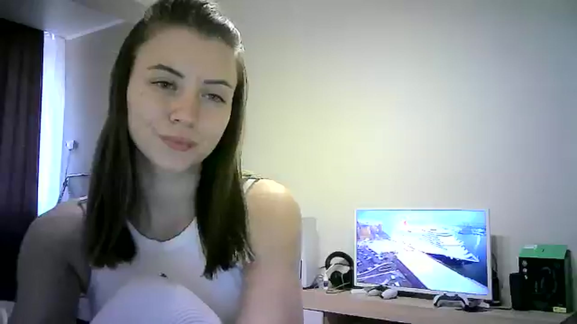 Gallery image thumbnail from Sulfate0's myfreecams stream on, 06/15/2024, 14:38 image 12 of 20