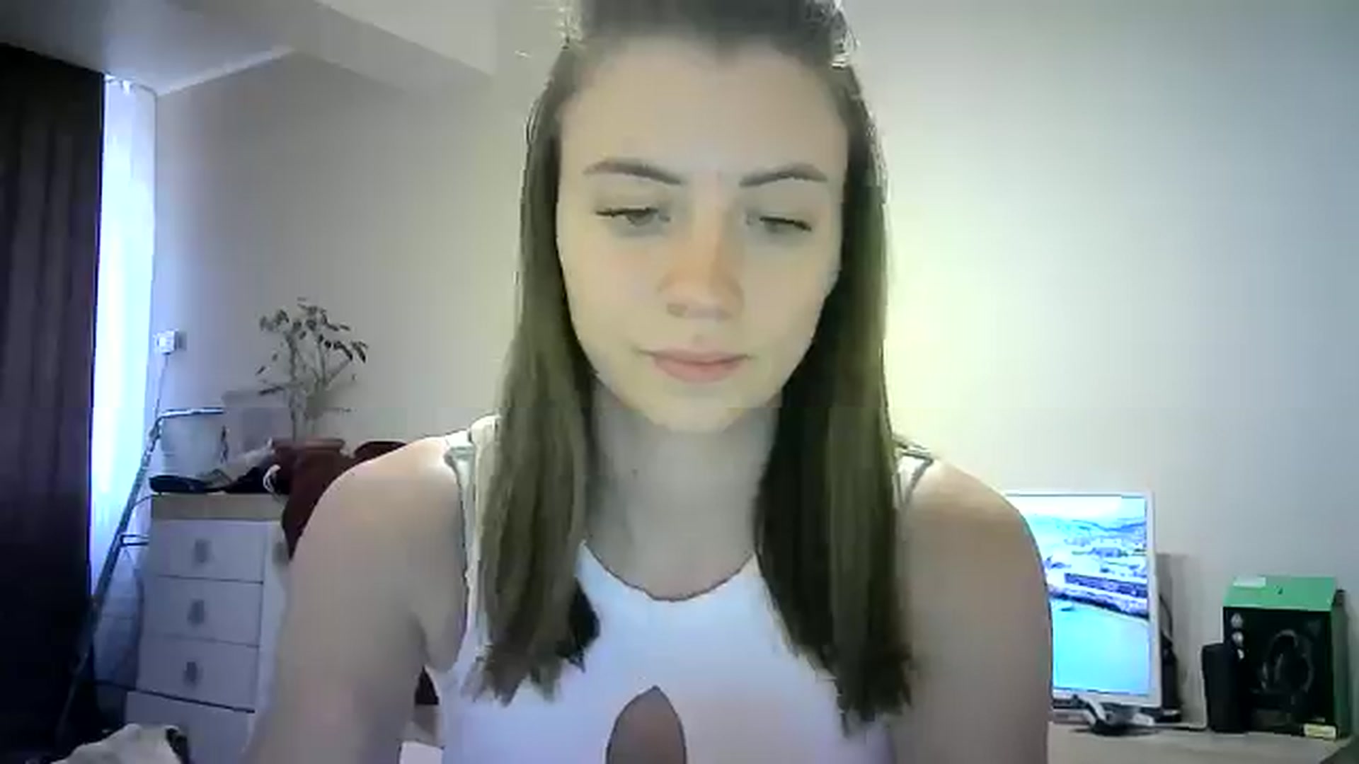 Gallery image thumbnail from Sulfate0's myfreecams stream on, 06/15/2024, 14:38 image 8 of 20