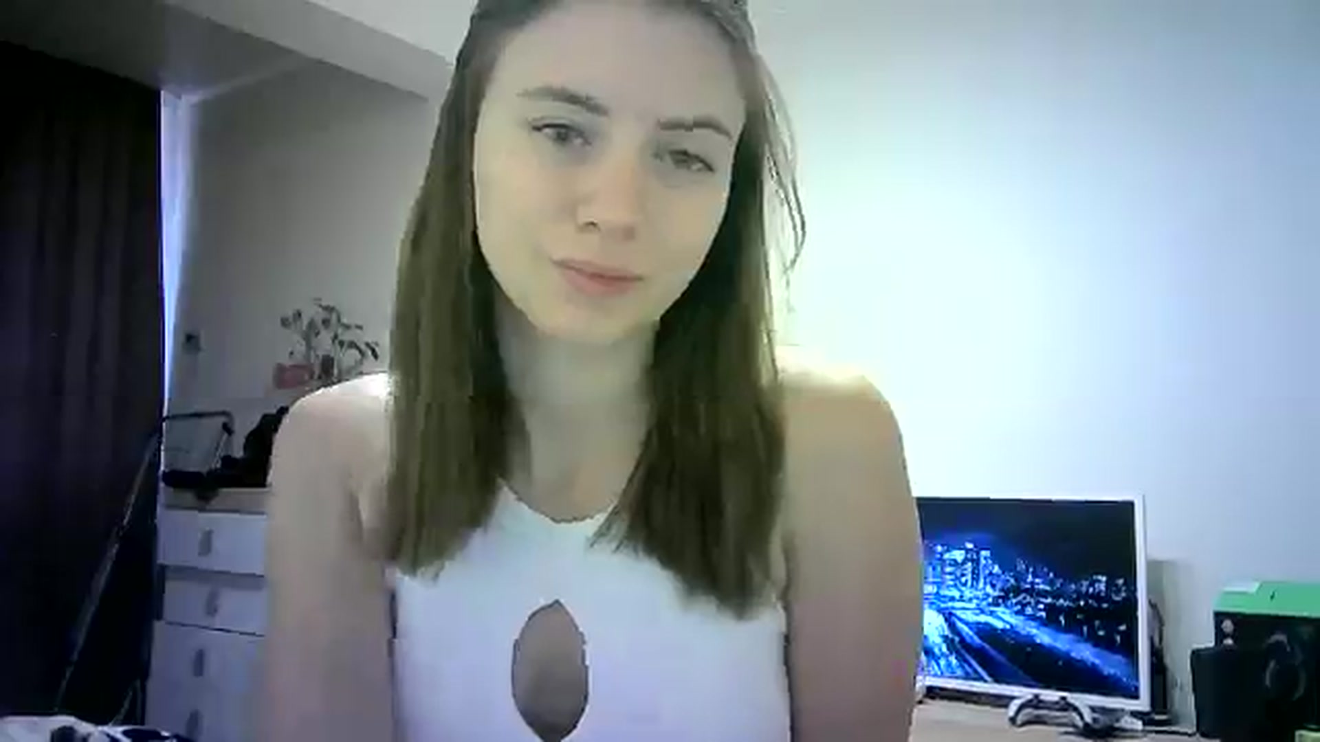 Gallery image thumbnail from Sulfate0's myfreecams stream on, 06/16/2024, 08:32 image 7 of 20