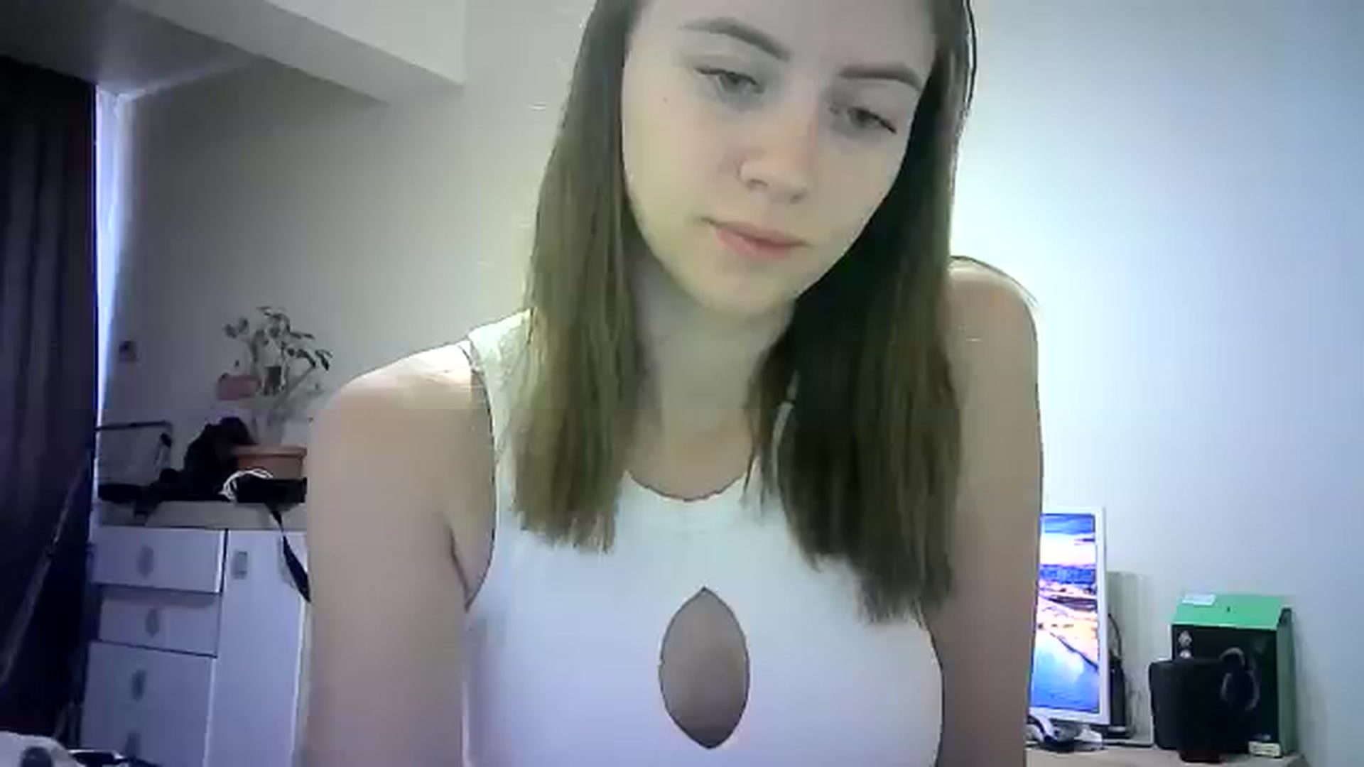 Gallery image thumbnail from Sulfate0's myfreecams stream on, 06/16/2024, 08:32 image 20 of 20