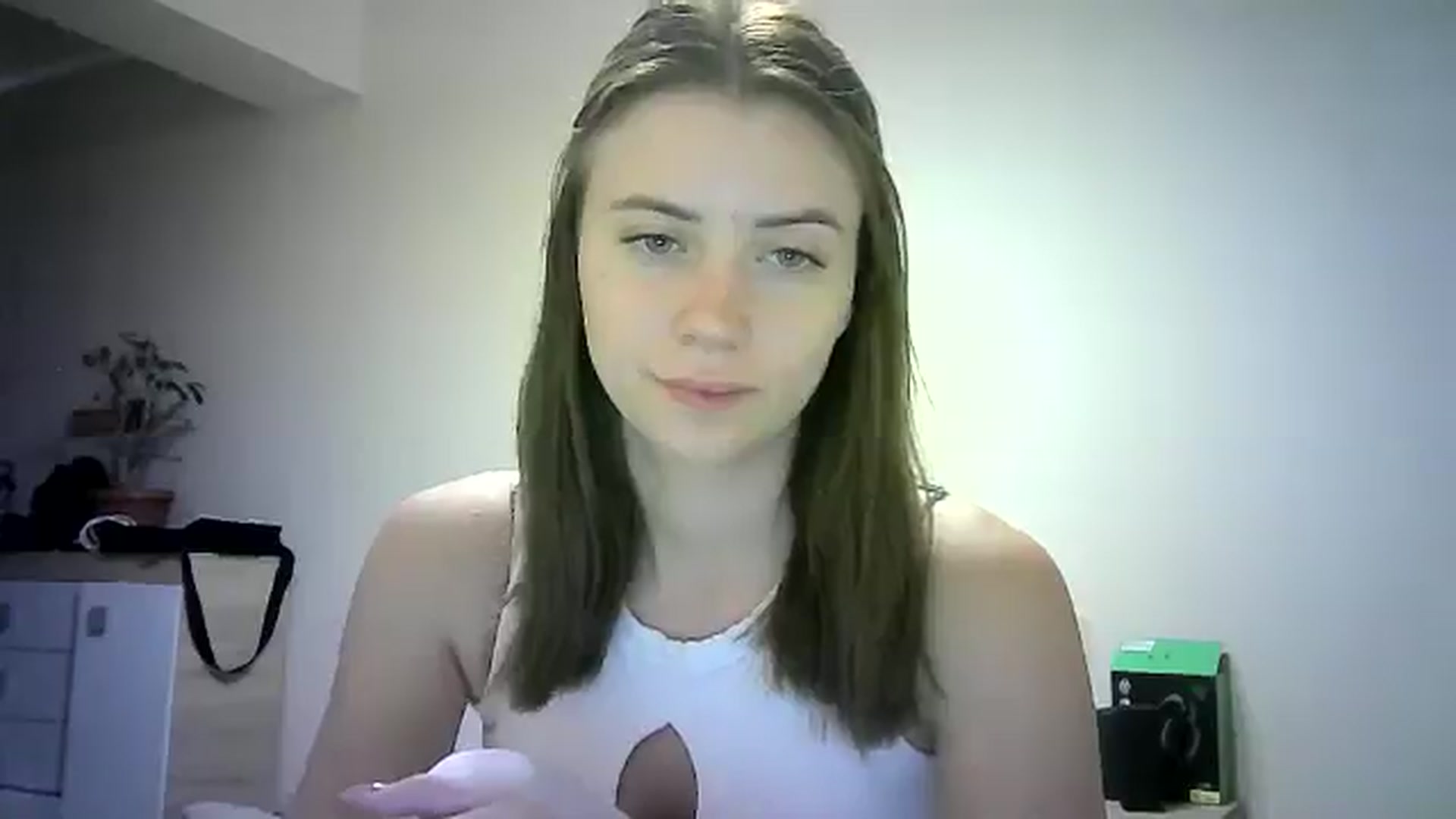 Gallery image thumbnail from Sulfate0's myfreecams stream on, 06/16/2024, 09:14 image 20 of 20