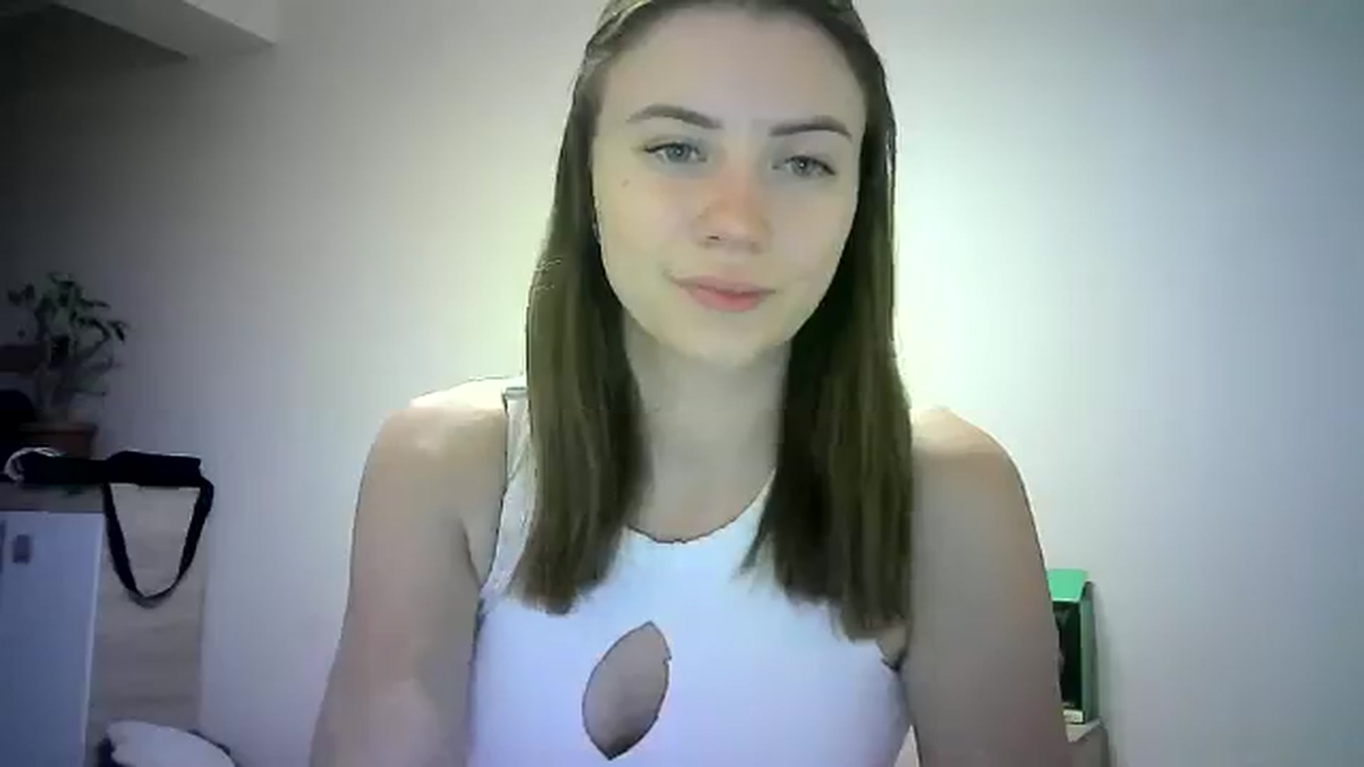 Gallery image thumbnail from Sulfate0's myfreecams stream on, 06/16/2024, 09:14 image 5 of 20