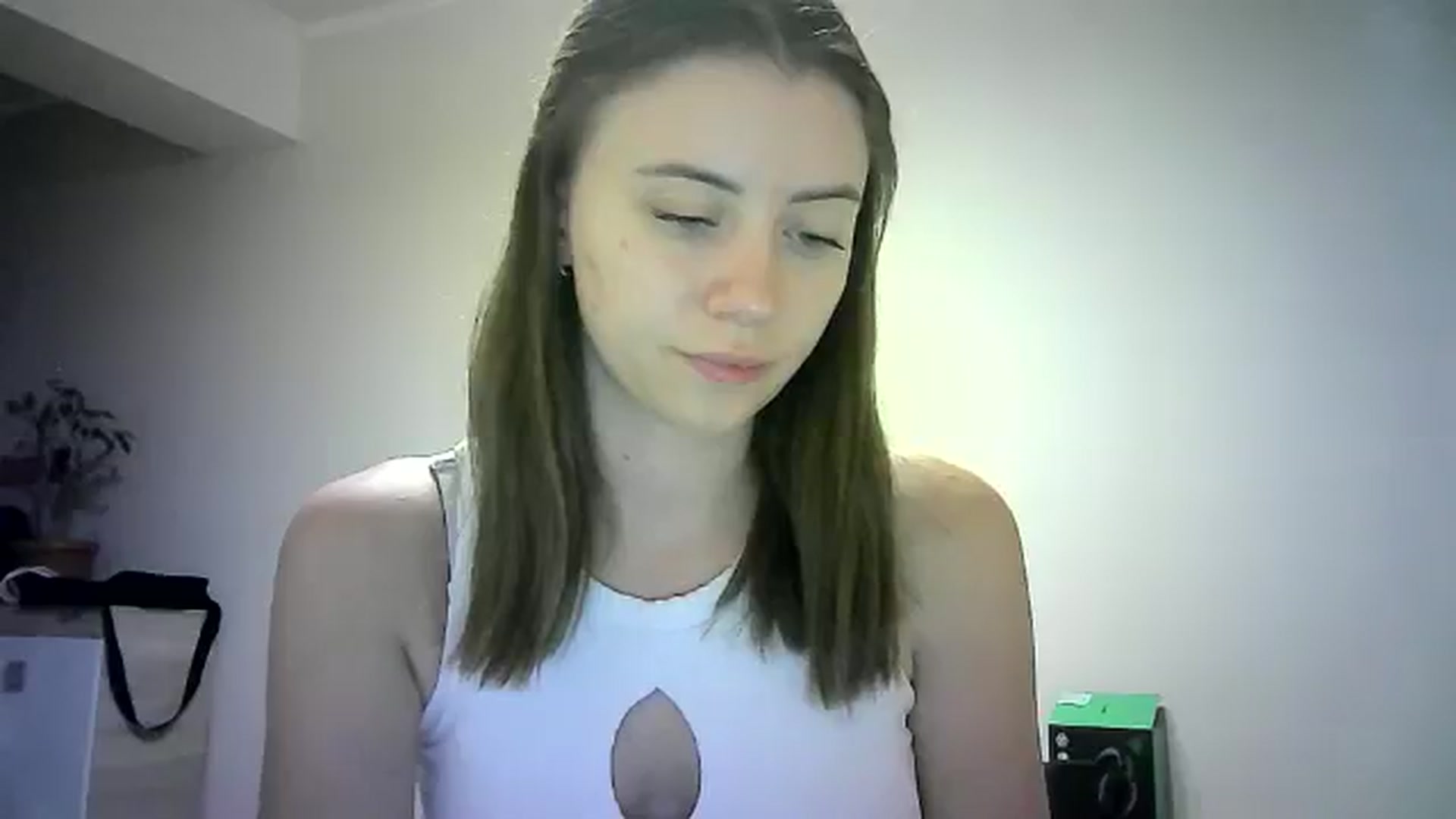 Gallery image thumbnail from Sulfate0's myfreecams stream on, 06/16/2024, 09:14 image 9 of 20