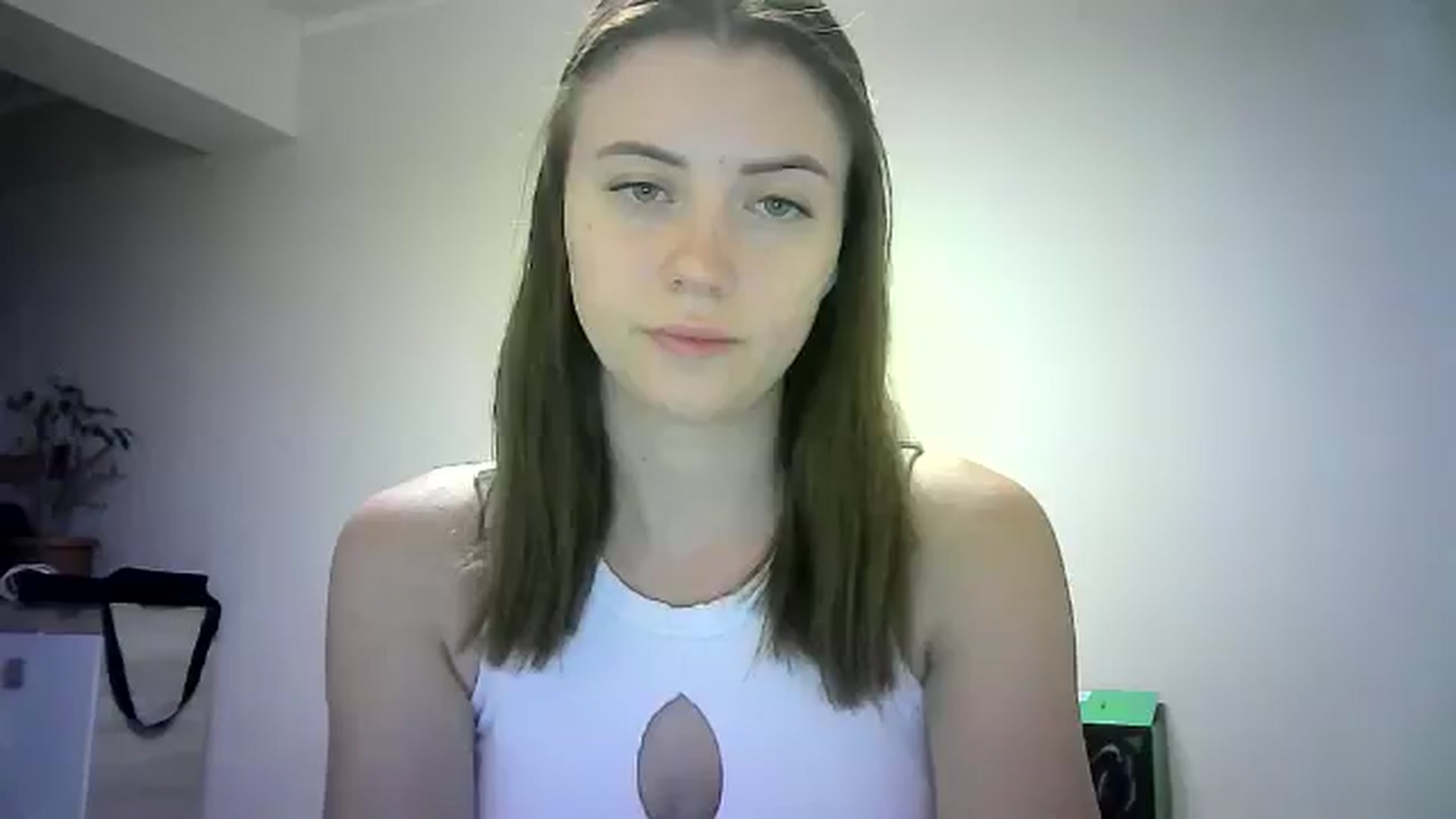 Gallery image thumbnail from Sulfate0's myfreecams stream on, 06/16/2024, 09:14 image 14 of 20