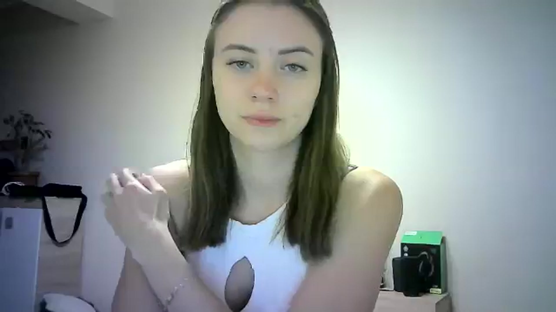 Gallery image thumbnail from Sulfate0's myfreecams stream on, 06/16/2024, 09:14 image 3 of 20