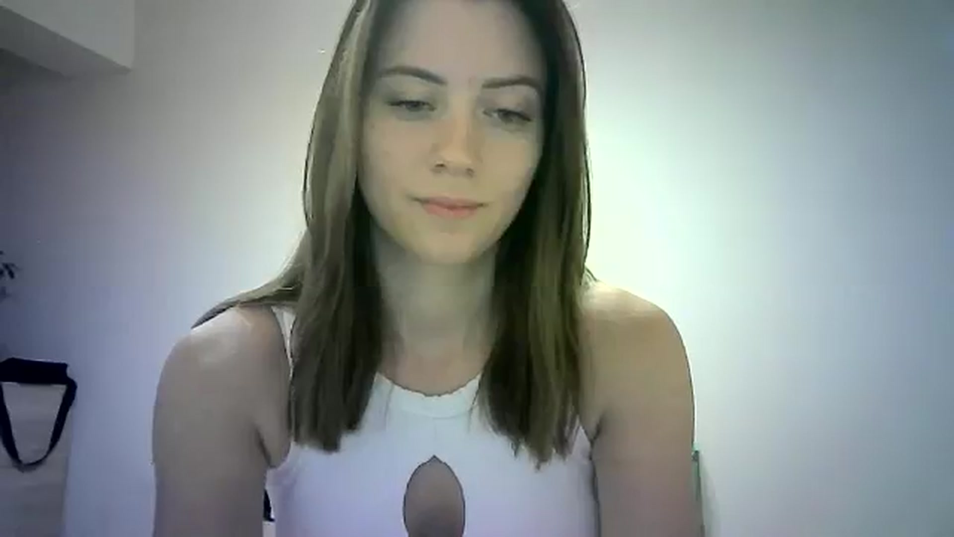 Gallery image thumbnail from Sulfate0's myfreecams stream on, 06/16/2024, 11:14 image 5 of 20