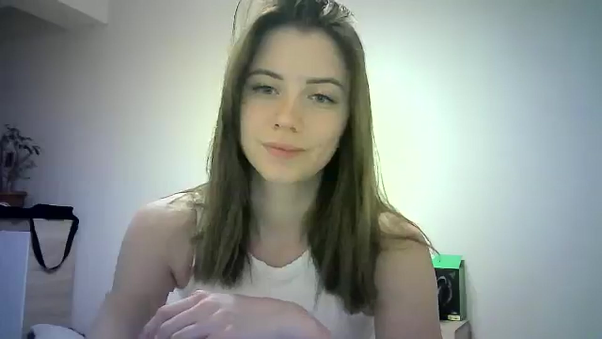 Gallery image thumbnail from Sulfate0's myfreecams stream on, 06/16/2024, 11:14 image 19 of 20