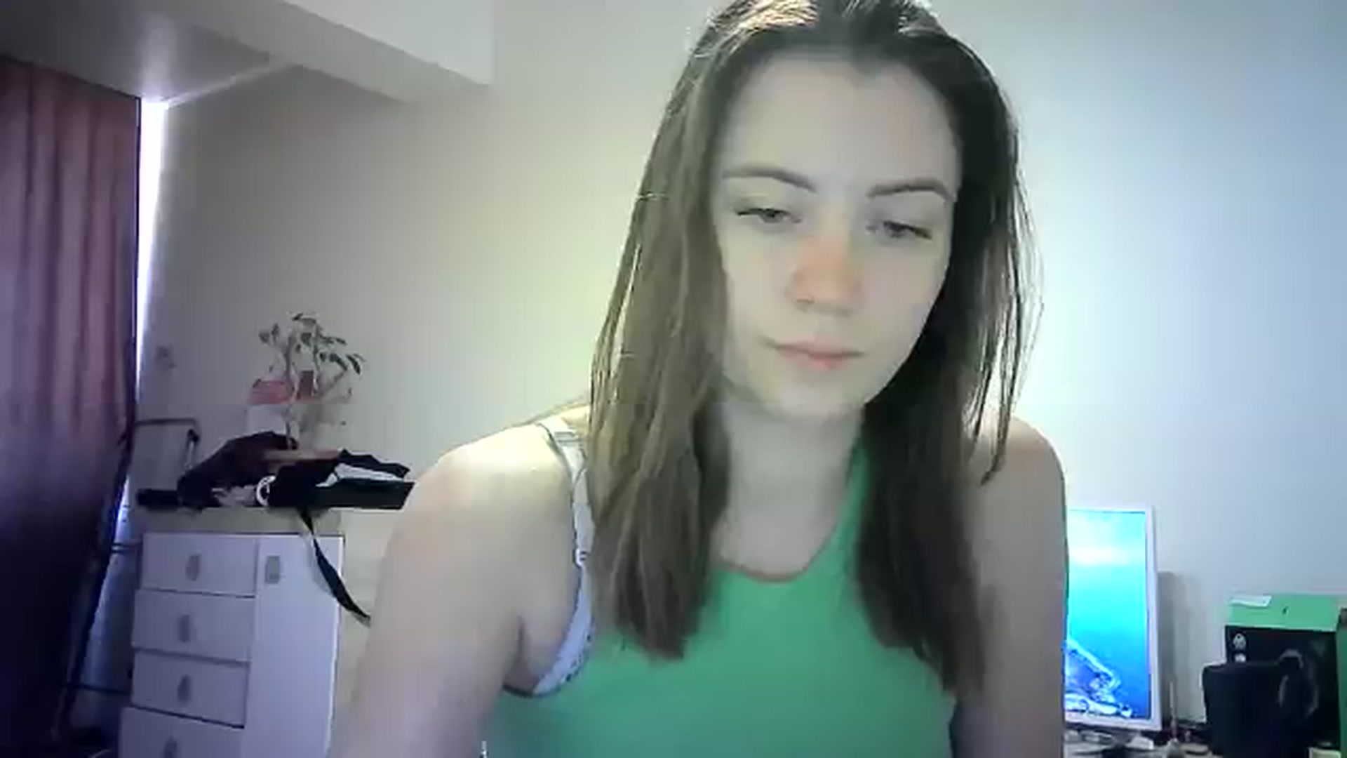 Gallery image thumbnail from Sulfate0's myfreecams stream on, 06/17/2024, 09:35 image 14 of 20