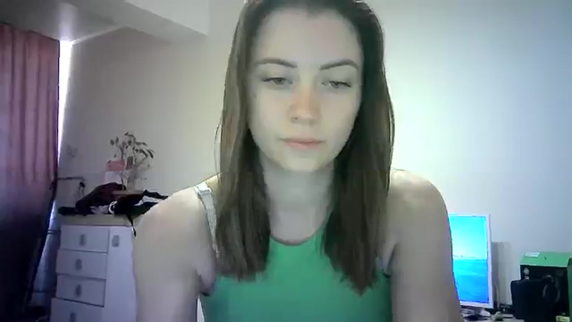 Gallery image thumbnail from Sulfate0's myfreecams stream on, 06/17/2024, 09:35 image 16 of 20