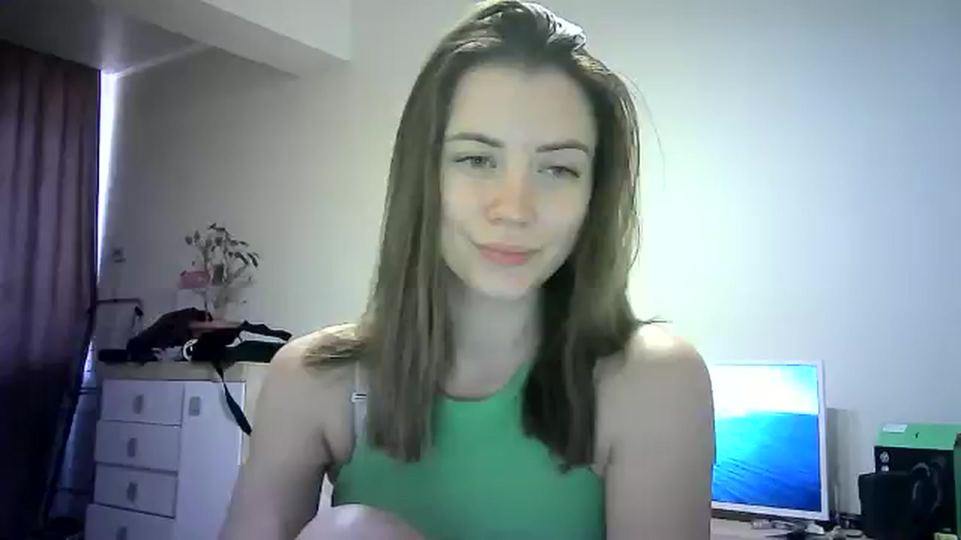 Gallery image thumbnail from Sulfate0's myfreecams stream on, 06/17/2024, 09:35 image 10 of 20