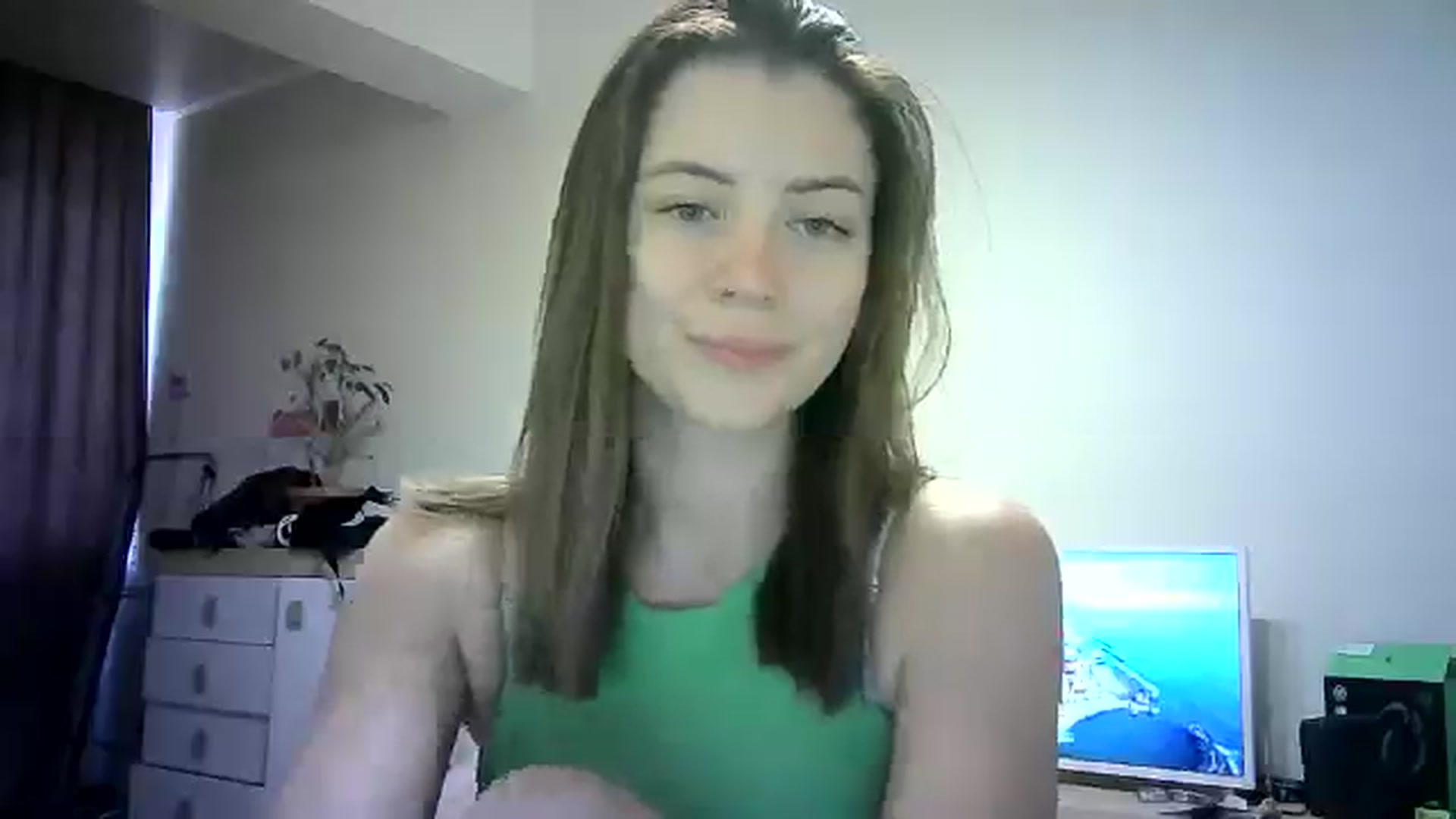 Gallery image thumbnail from Sulfate0's myfreecams stream on, 06/17/2024, 09:35 image 9 of 20