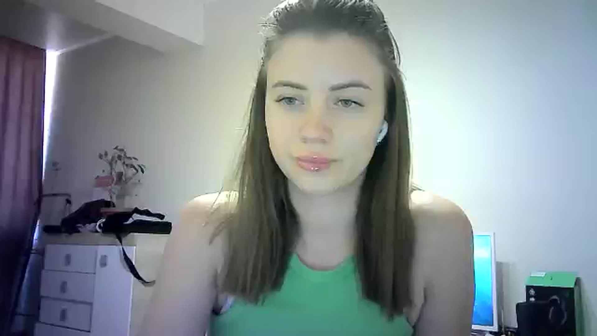 Gallery image thumbnail from Sulfate0's myfreecams stream on, 06/17/2024, 10:14 image 5 of 20