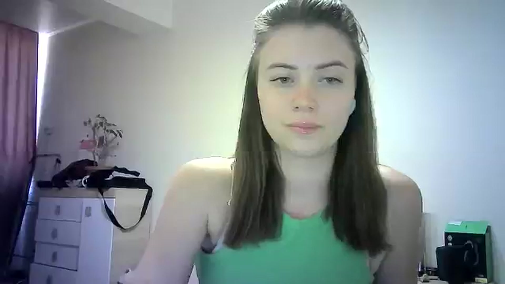 Gallery image thumbnail from Sulfate0's myfreecams stream on, 06/17/2024, 10:14 image 13 of 20