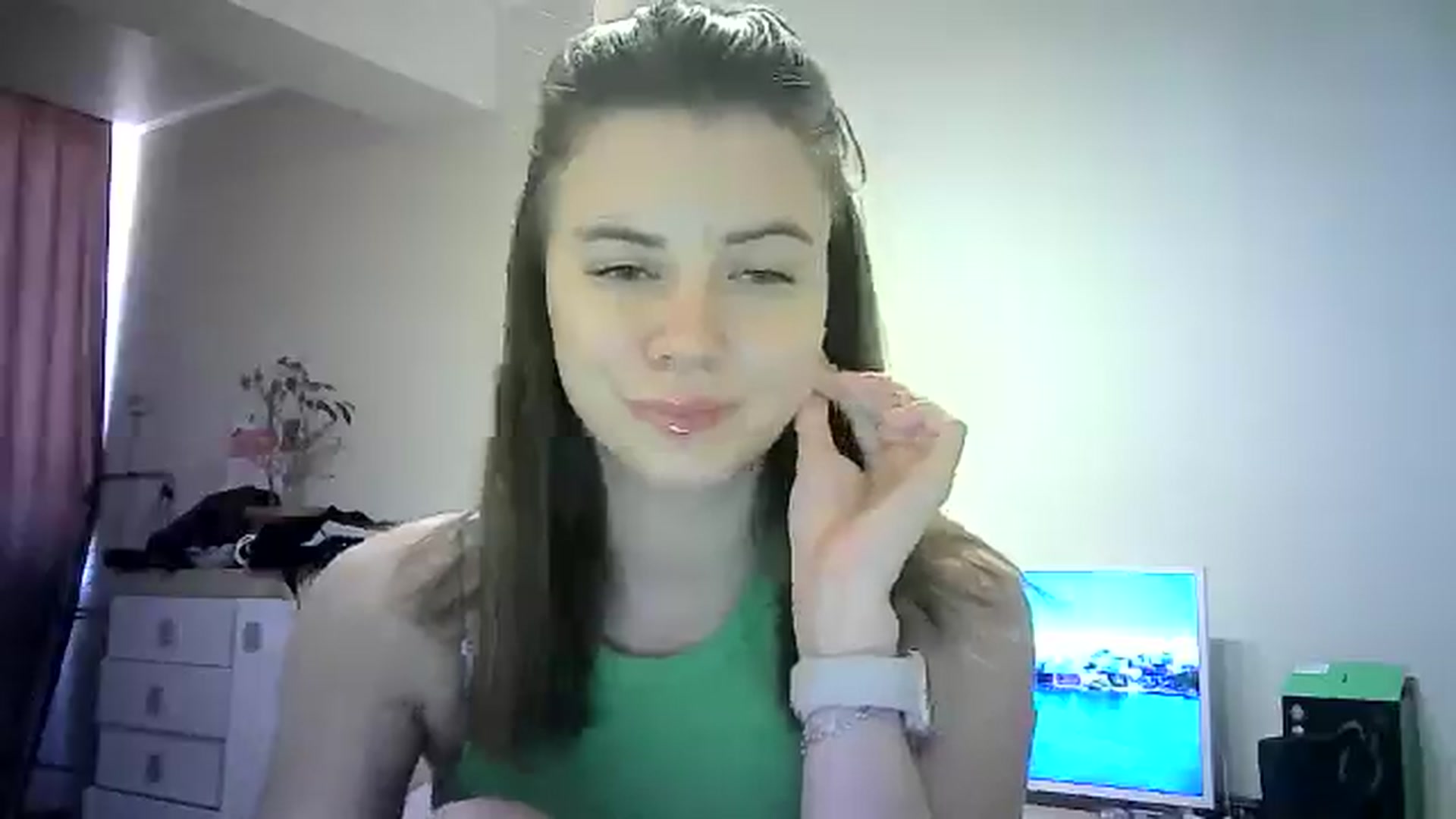 Gallery image thumbnail from Sulfate0's myfreecams stream on, 06/17/2024, 10:14 image 7 of 20