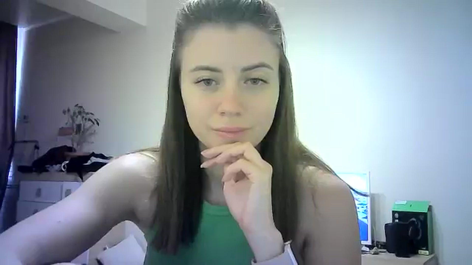 Gallery image thumbnail from Sulfate0's myfreecams stream on, 06/17/2024, 10:47 image 18 of 20