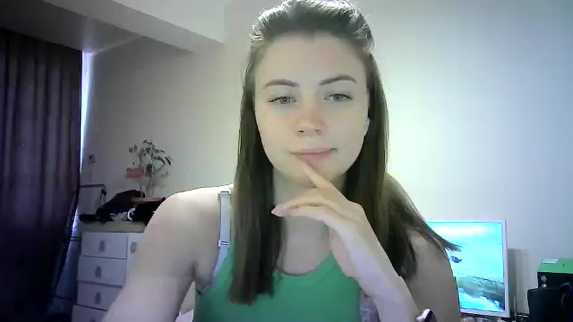 Gallery image thumbnail from Sulfate0's myfreecams stream on, 06/17/2024, 11:37 image 18 of 20