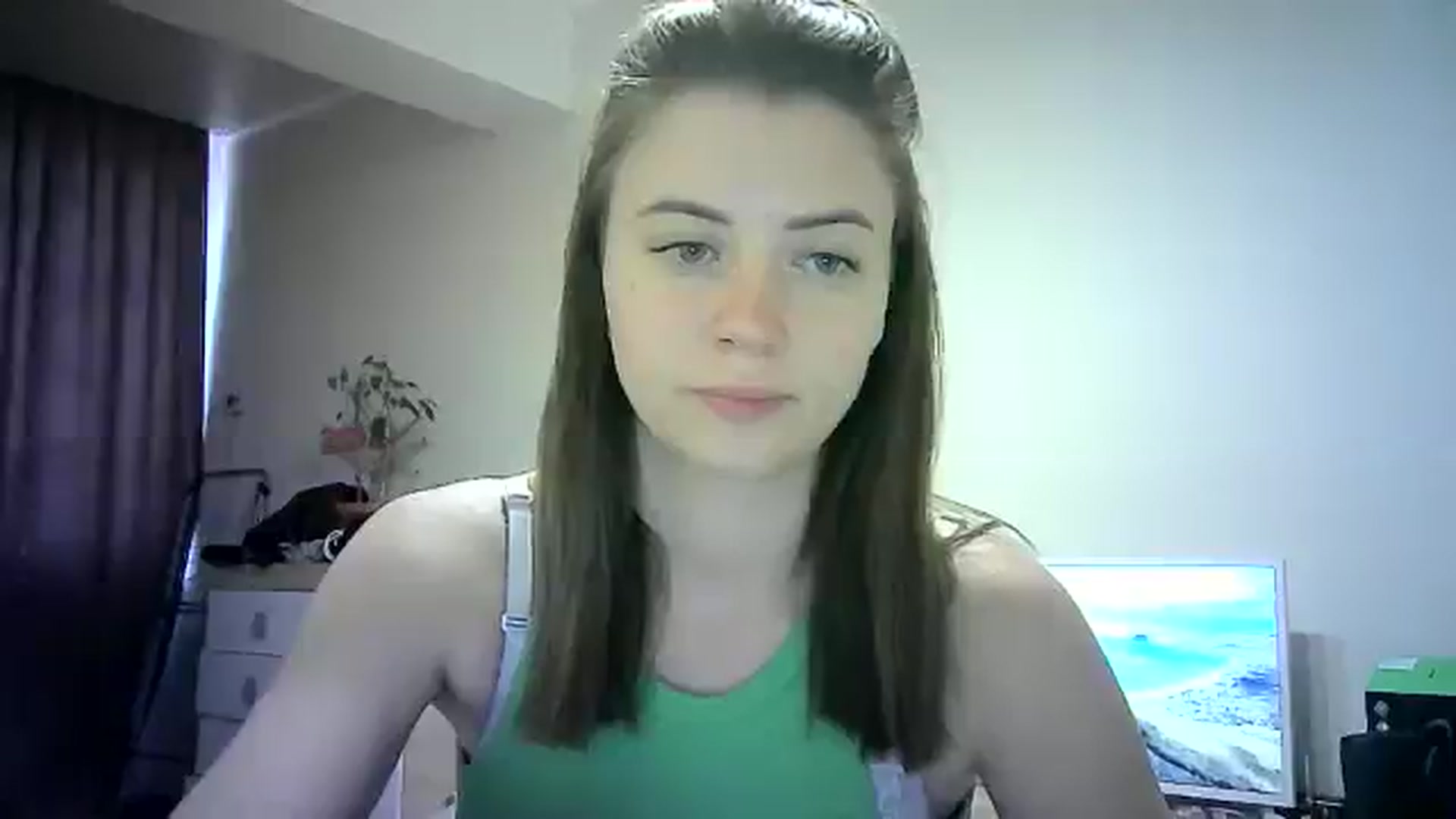 Gallery image thumbnail from Sulfate0's myfreecams stream on, 06/17/2024, 11:37 image 17 of 20