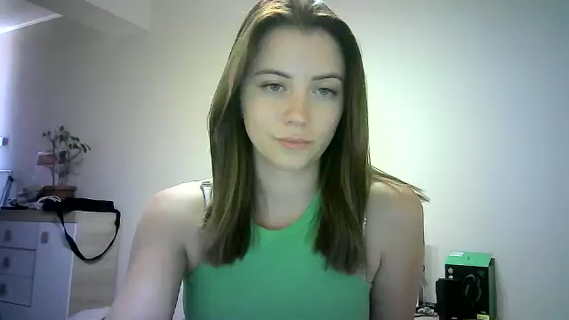 Gallery image thumbnail from Sulfate0's myfreecams stream on, 06/20/2024, 09:57 image 9 of 20
