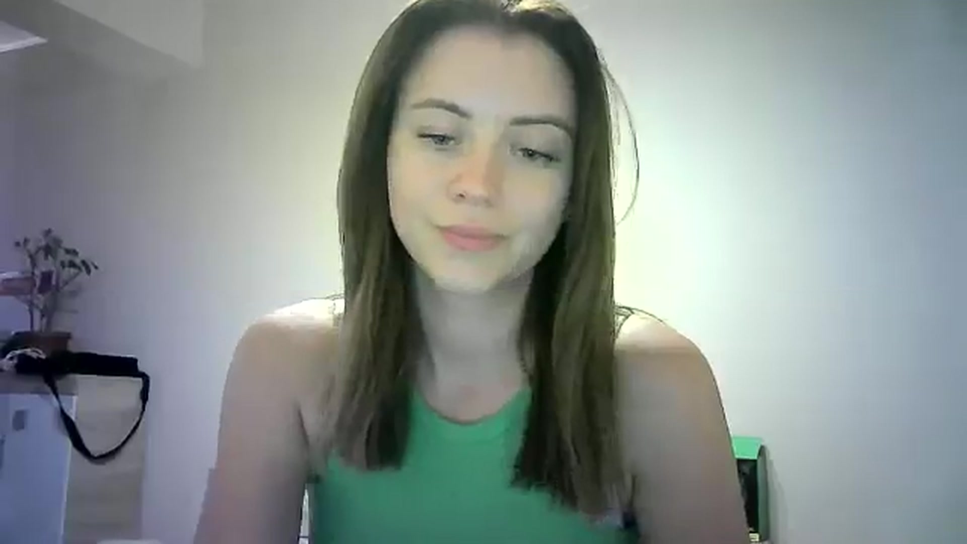 Gallery image thumbnail from Sulfate0's myfreecams stream on, 06/20/2024, 11:38 image 10 of 20