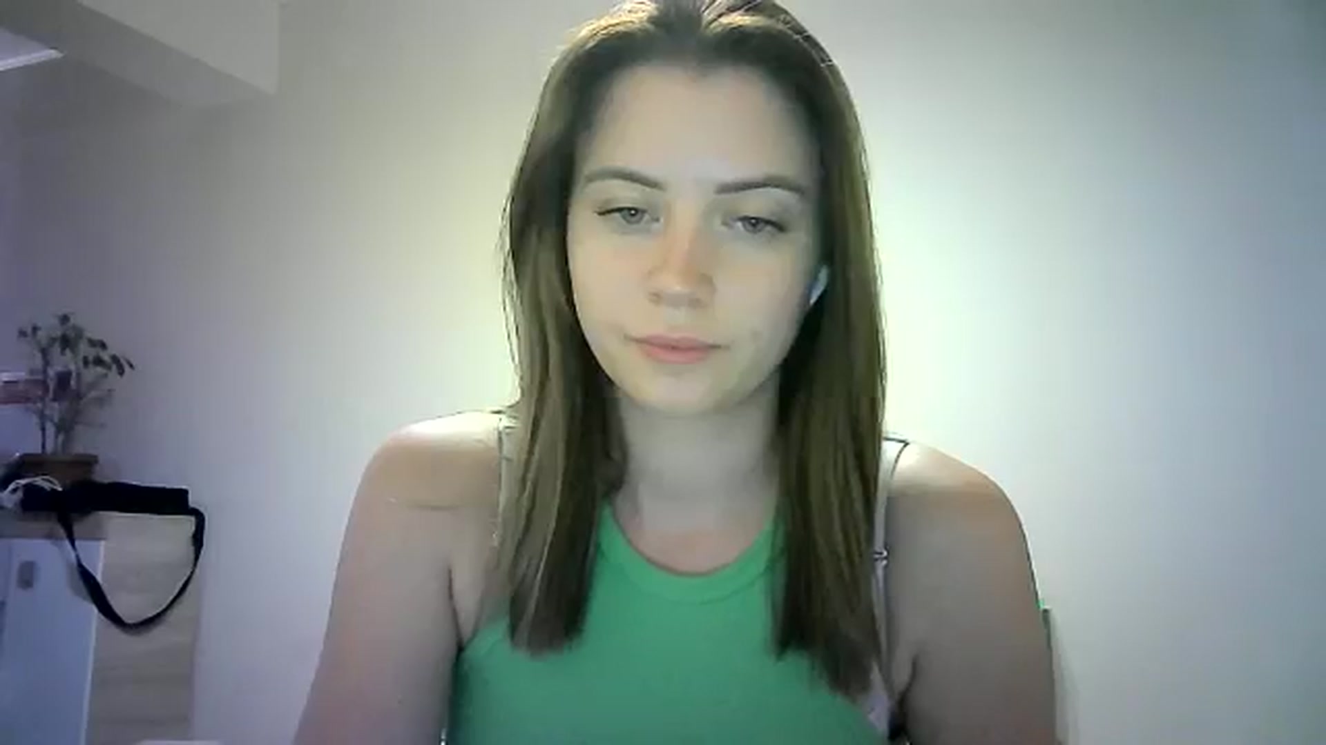 Gallery image thumbnail from Sulfate0's myfreecams stream on, 06/20/2024, 11:38 image 9 of 20