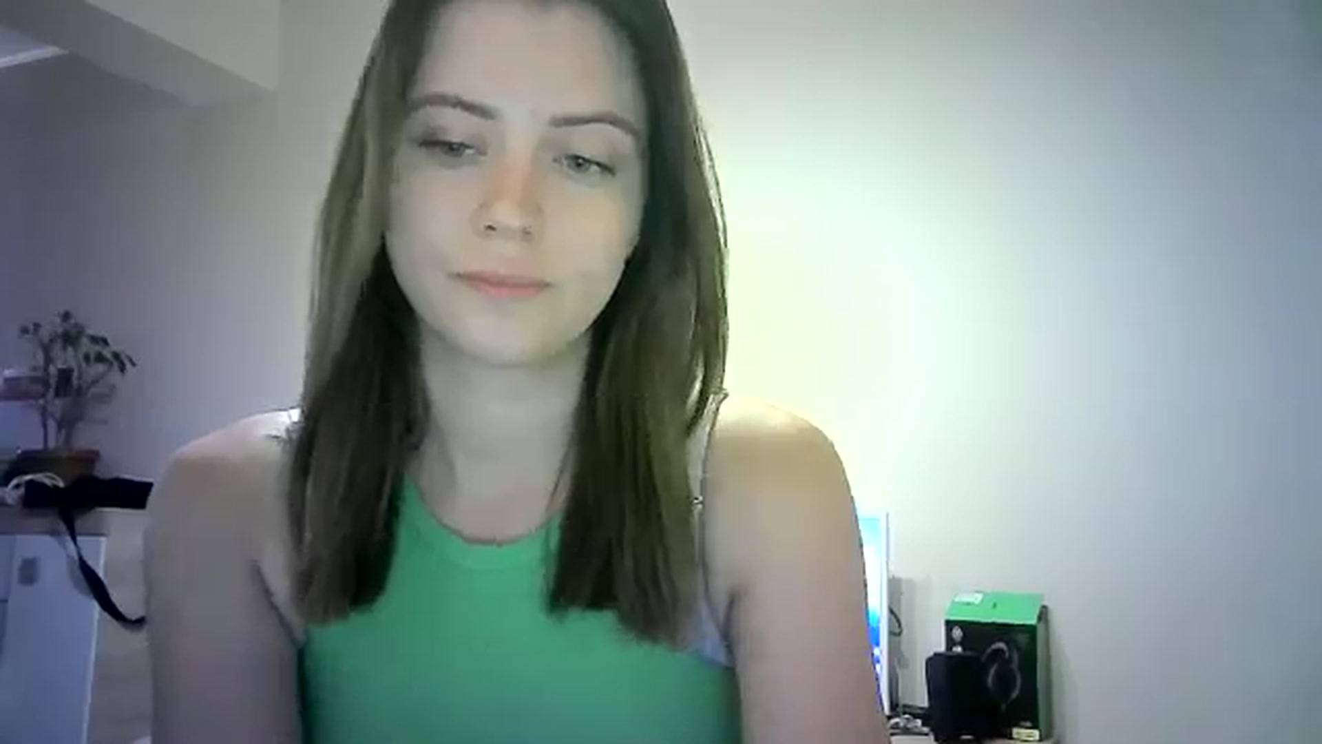 Gallery image thumbnail from Sulfate0's myfreecams stream on, 06/20/2024, 11:38 image 8 of 20