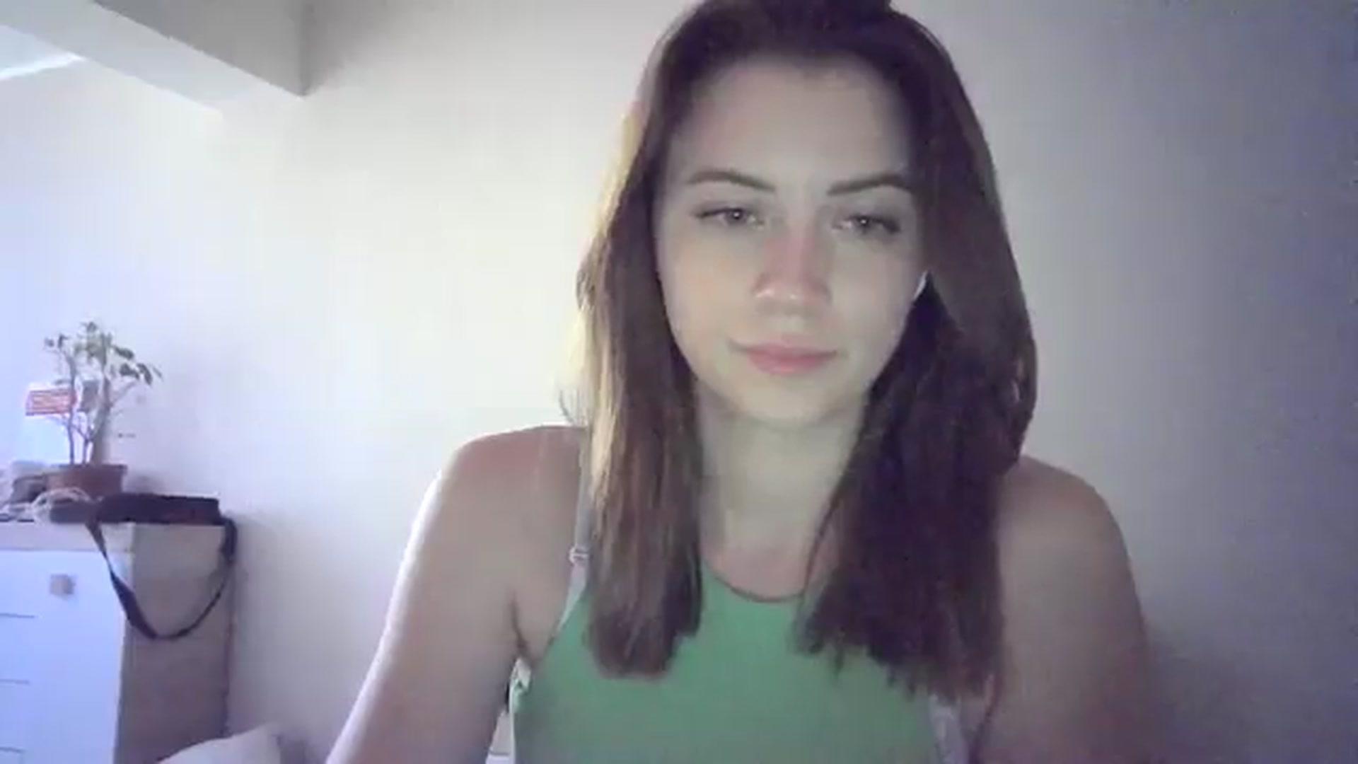 Gallery image thumbnail from Sulfate0's myfreecams stream on, 06/20/2024, 14:44 image 15 of 20