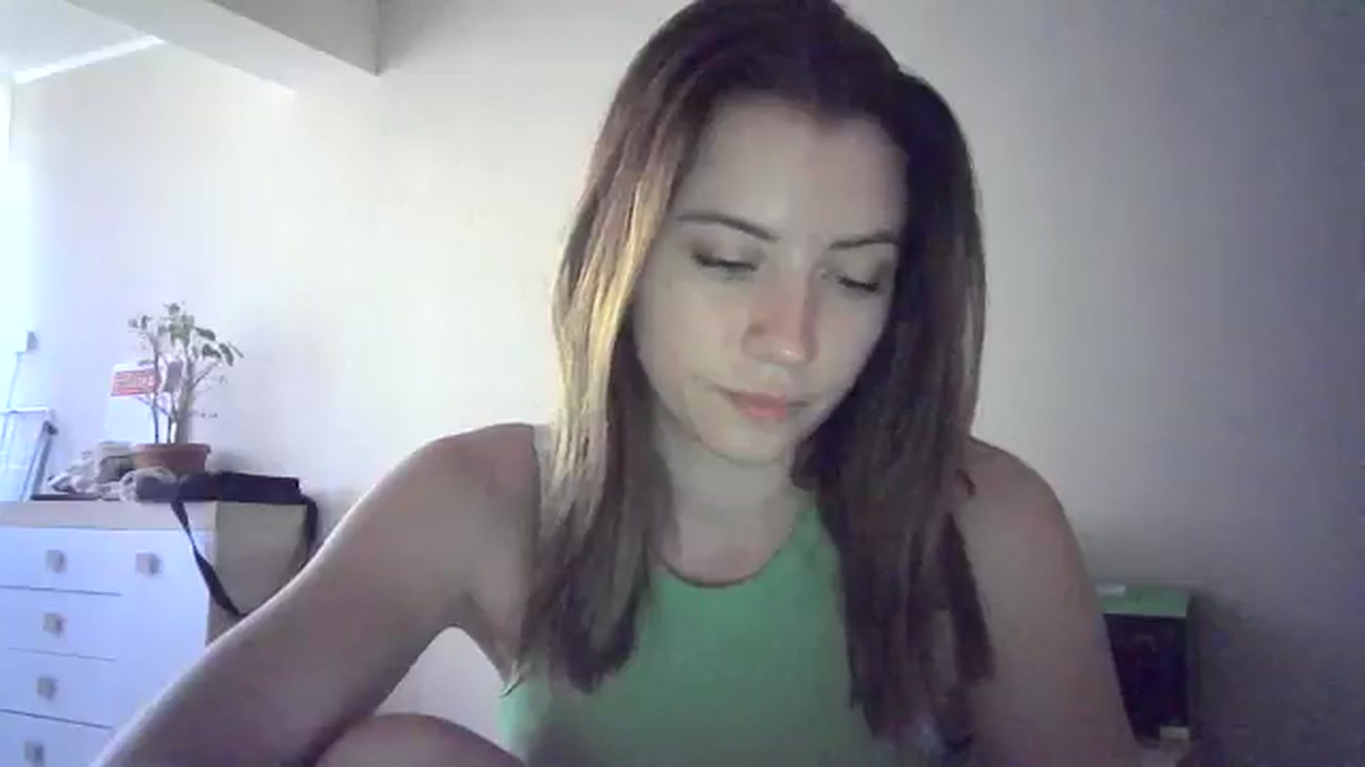 Gallery image thumbnail from Sulfate0's myfreecams stream on, 06/20/2024, 14:44 image 6 of 20