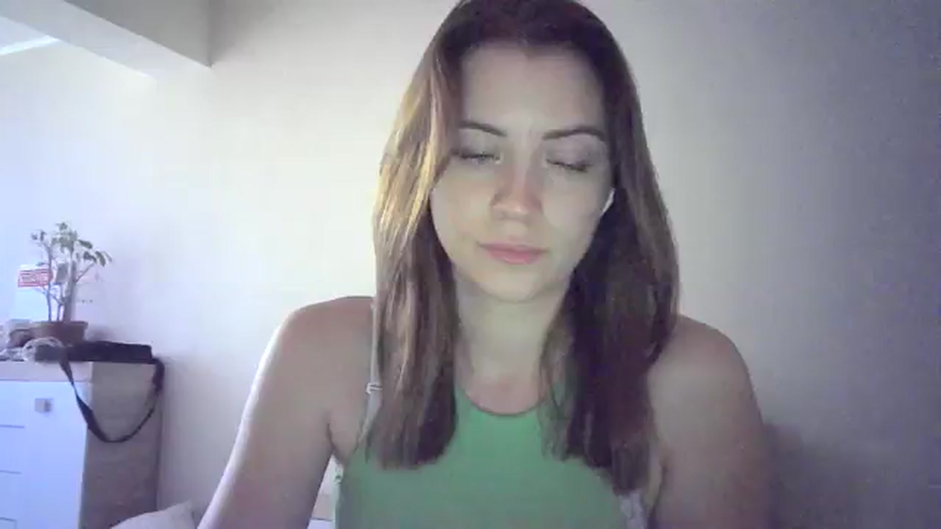 Gallery image thumbnail from Sulfate0's myfreecams stream on, 06/20/2024, 14:44 image 12 of 20