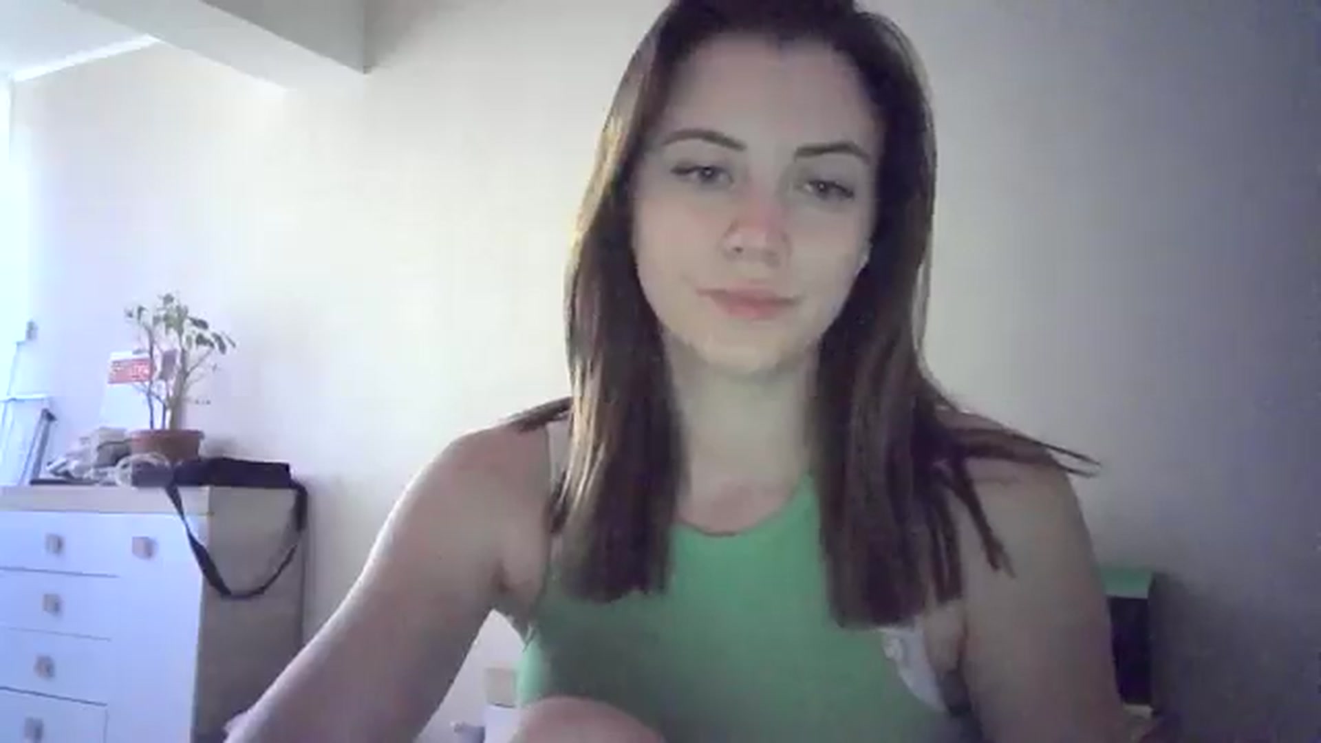 Gallery image thumbnail from Sulfate0's myfreecams stream on, 06/20/2024, 14:44 image 3 of 20