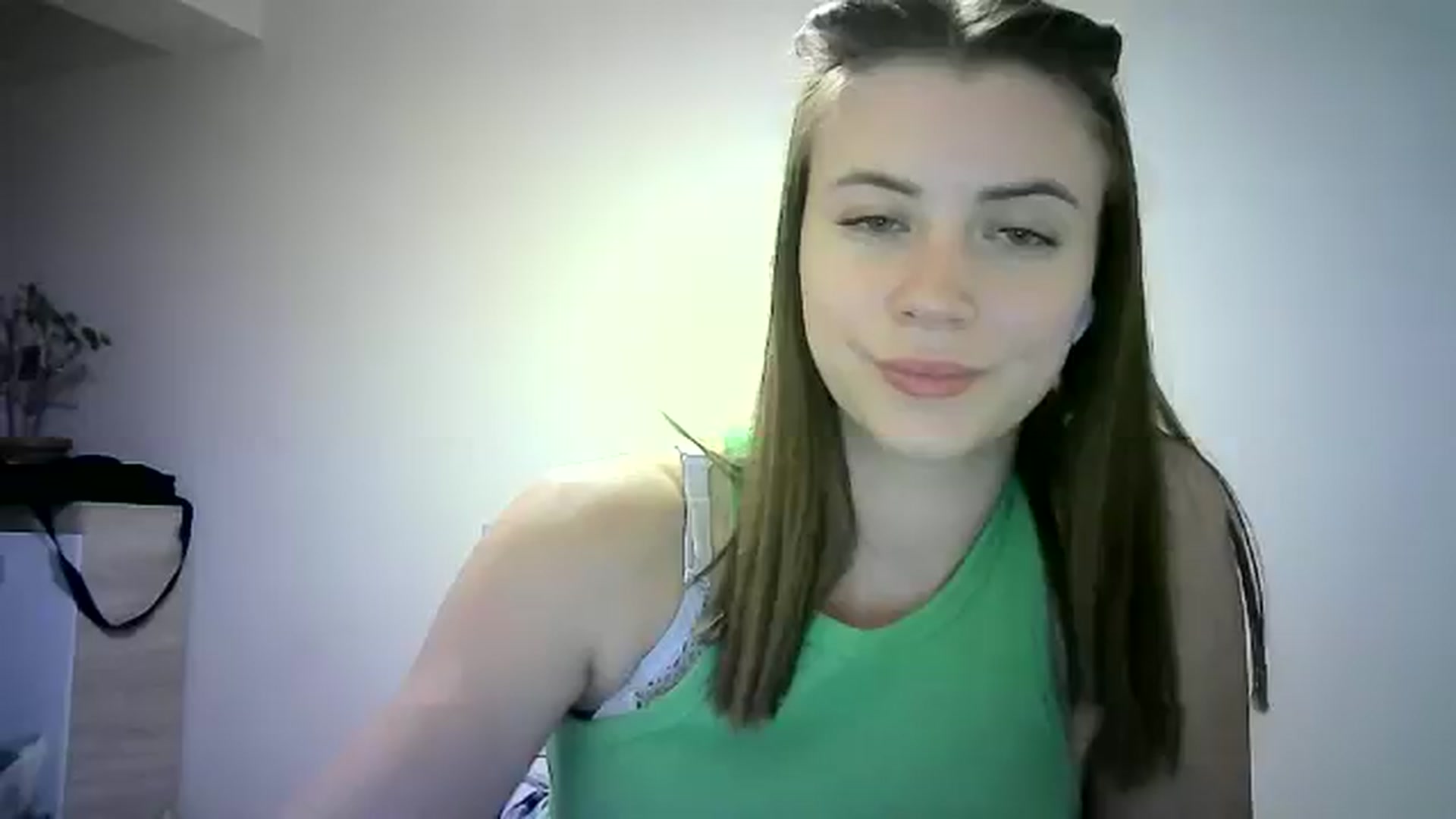 Gallery image thumbnail from Sulfate0's myfreecams stream on, 06/21/2024, 11:12 image 9 of 20