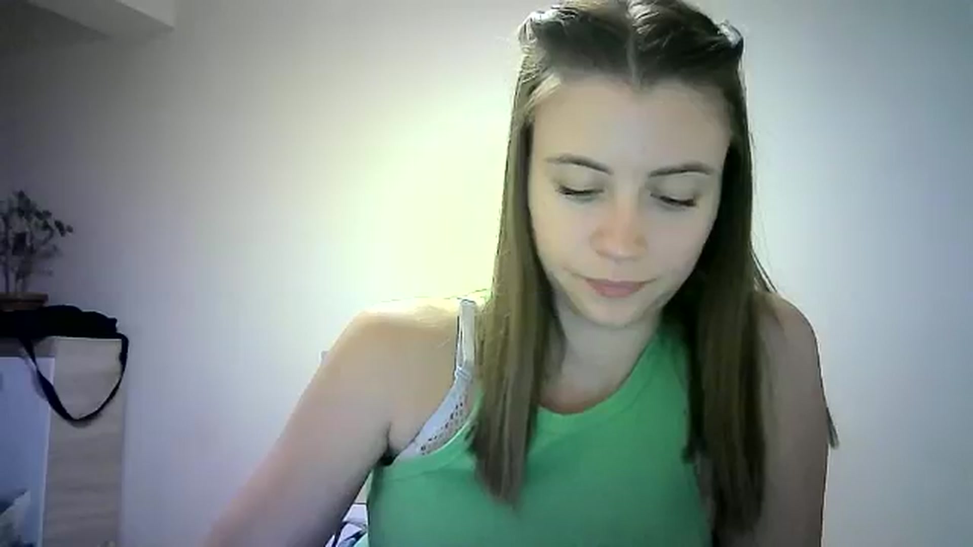Gallery image thumbnail from Sulfate0's myfreecams stream on, 06/21/2024, 11:12 image 19 of 20