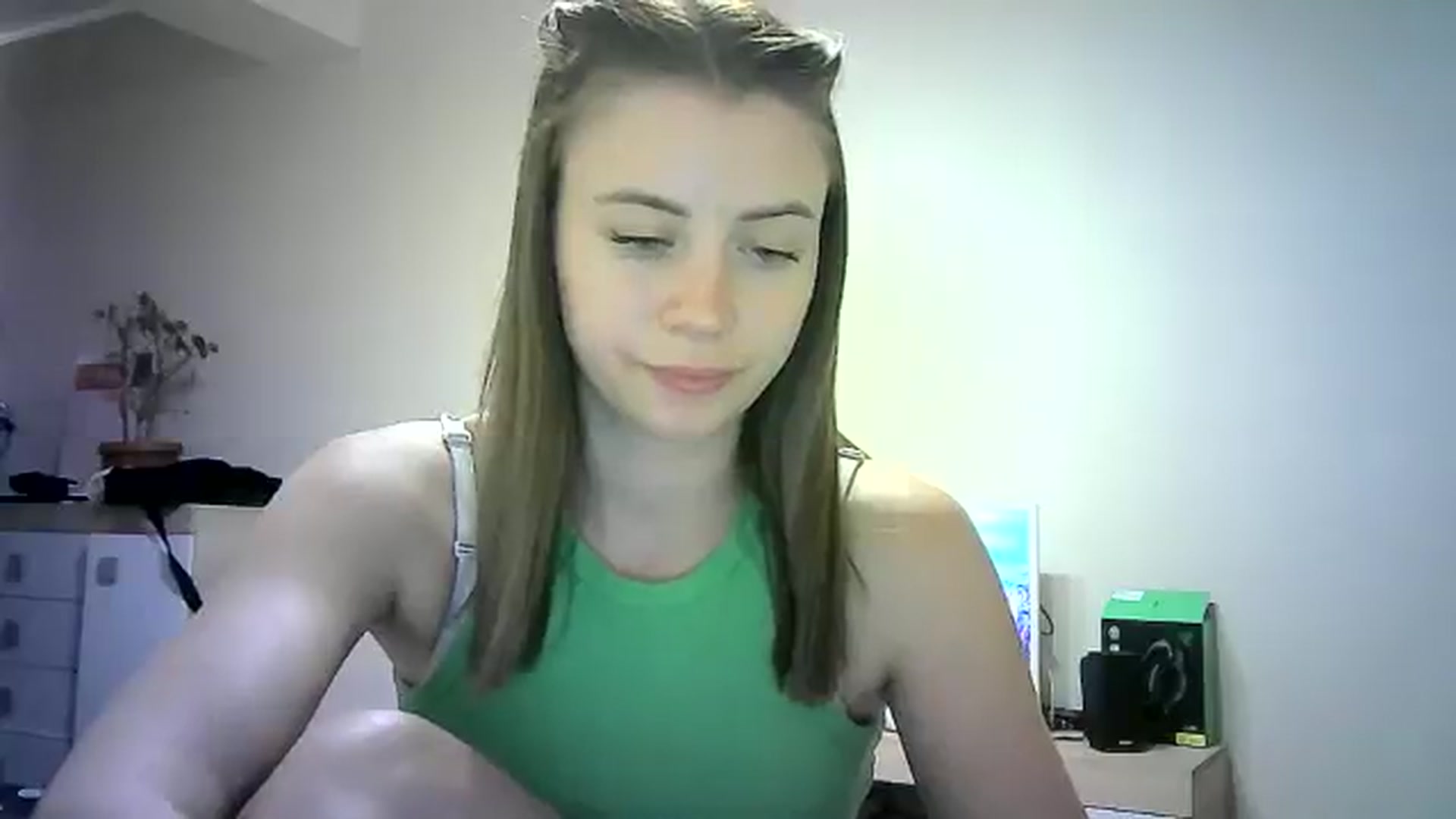 Gallery image thumbnail from Sulfate0's myfreecams stream on, 06/21/2024, 11:12 image 4 of 20