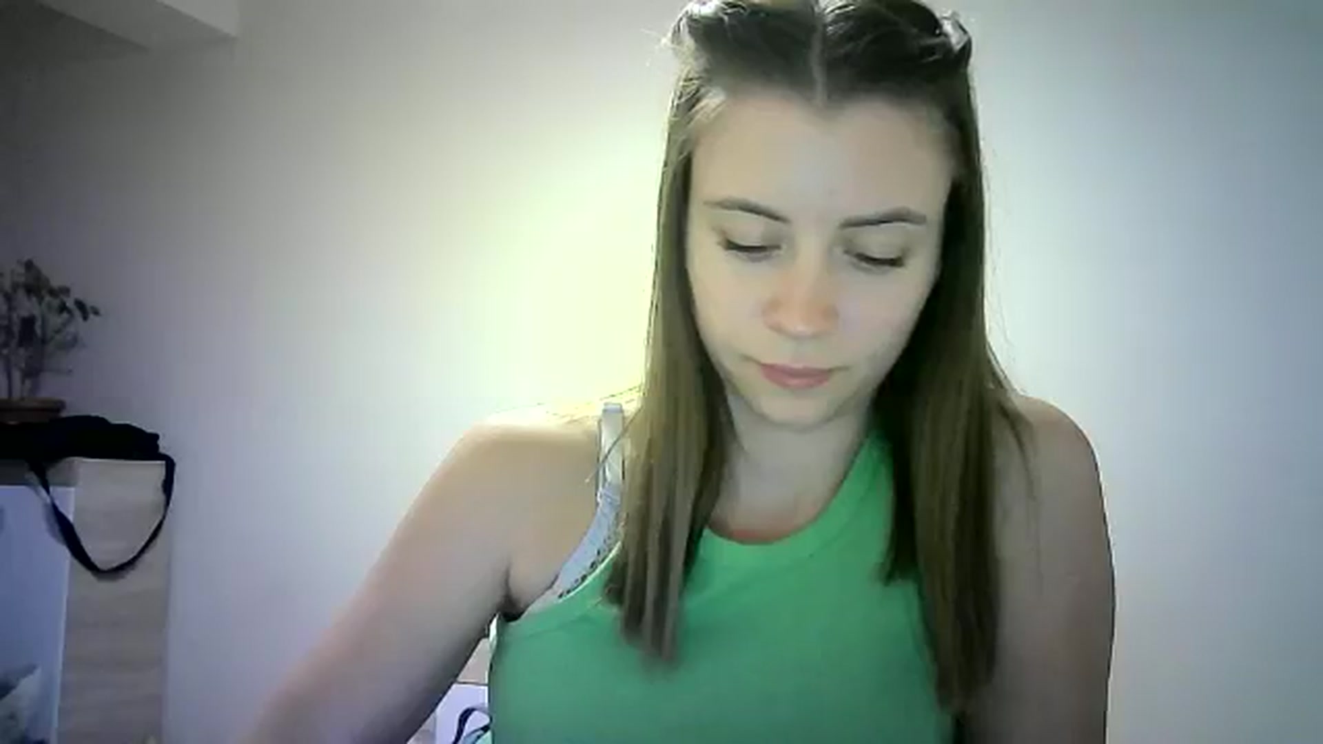 Gallery image thumbnail from Sulfate0's myfreecams stream on, 06/21/2024, 11:12 image 15 of 20