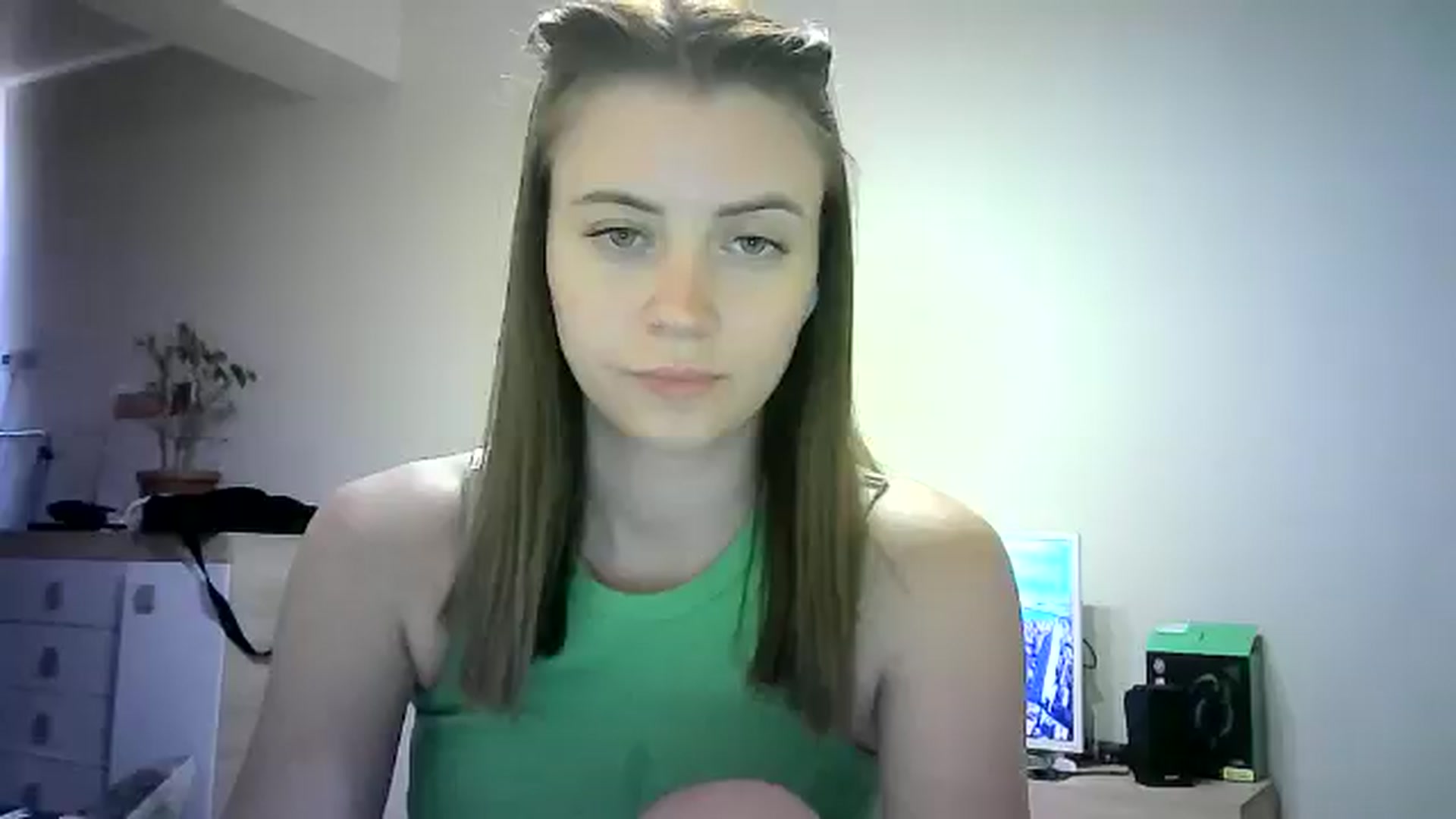 Gallery image thumbnail from Sulfate0's myfreecams stream on, 06/21/2024, 11:27 image 14 of 20