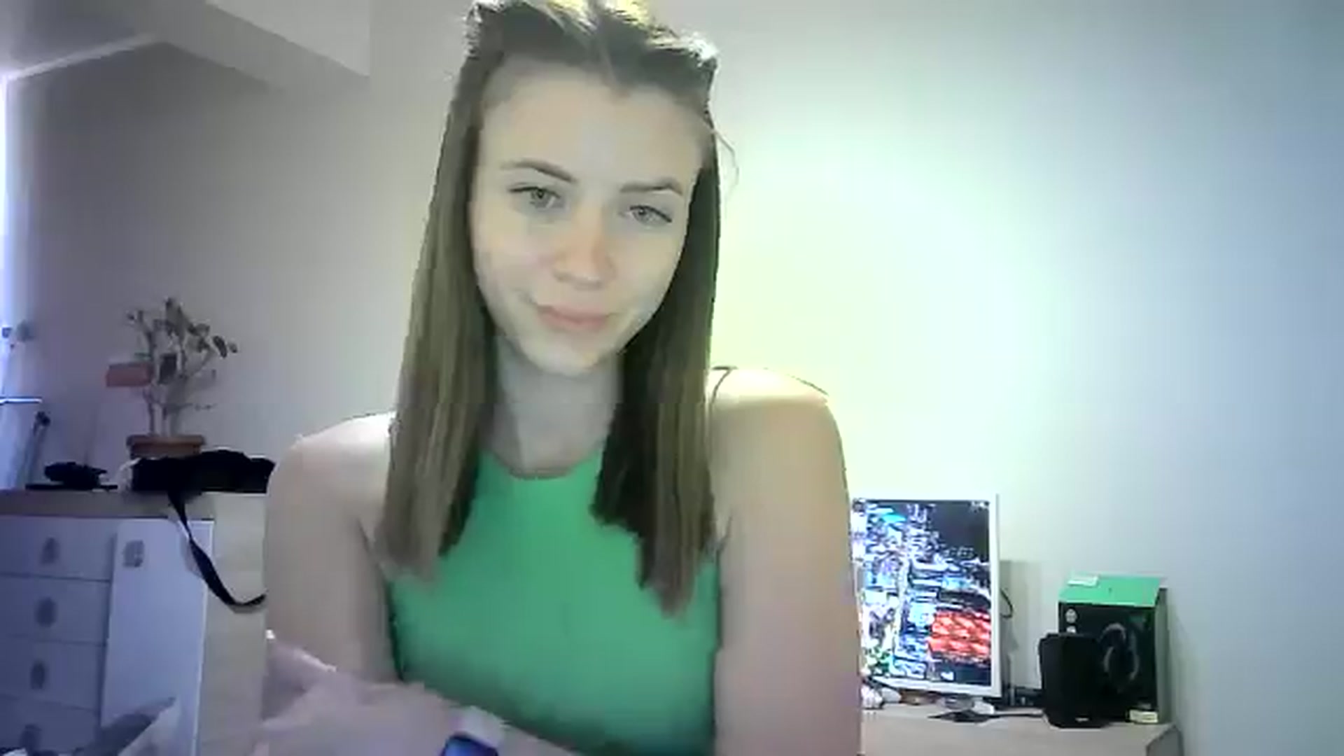 Gallery image thumbnail from Sulfate0's myfreecams stream on, 06/21/2024, 11:27 image 19 of 20