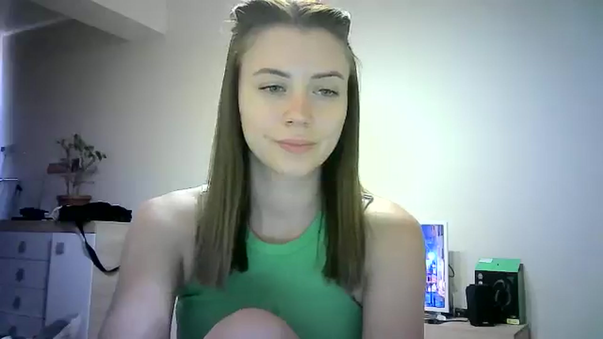 Gallery image thumbnail from Sulfate0's myfreecams stream on, 06/21/2024, 11:27 image 12 of 20