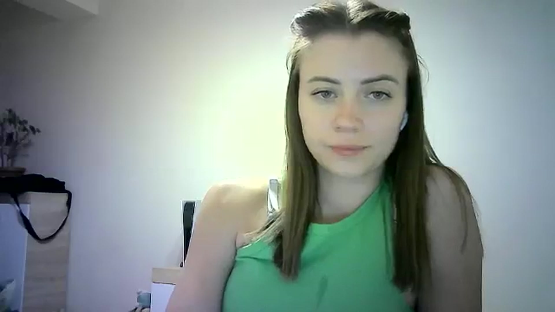 Gallery image thumbnail from Sulfate0's myfreecams stream on, 06/21/2024, 11:27 image 5 of 20